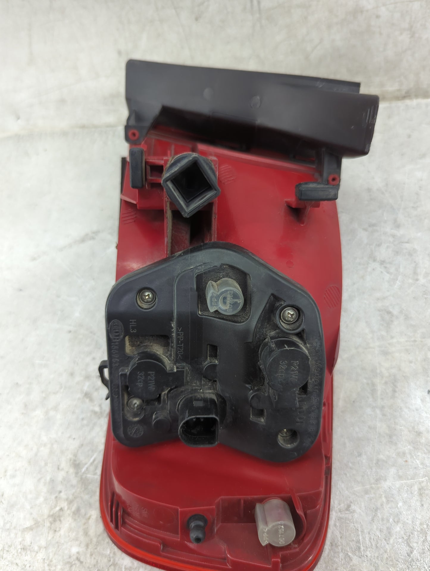 2009-2012 Audi A4 Driver Left Side Deck Lid Mounted Tail Light - Oemusedautoparts1.com