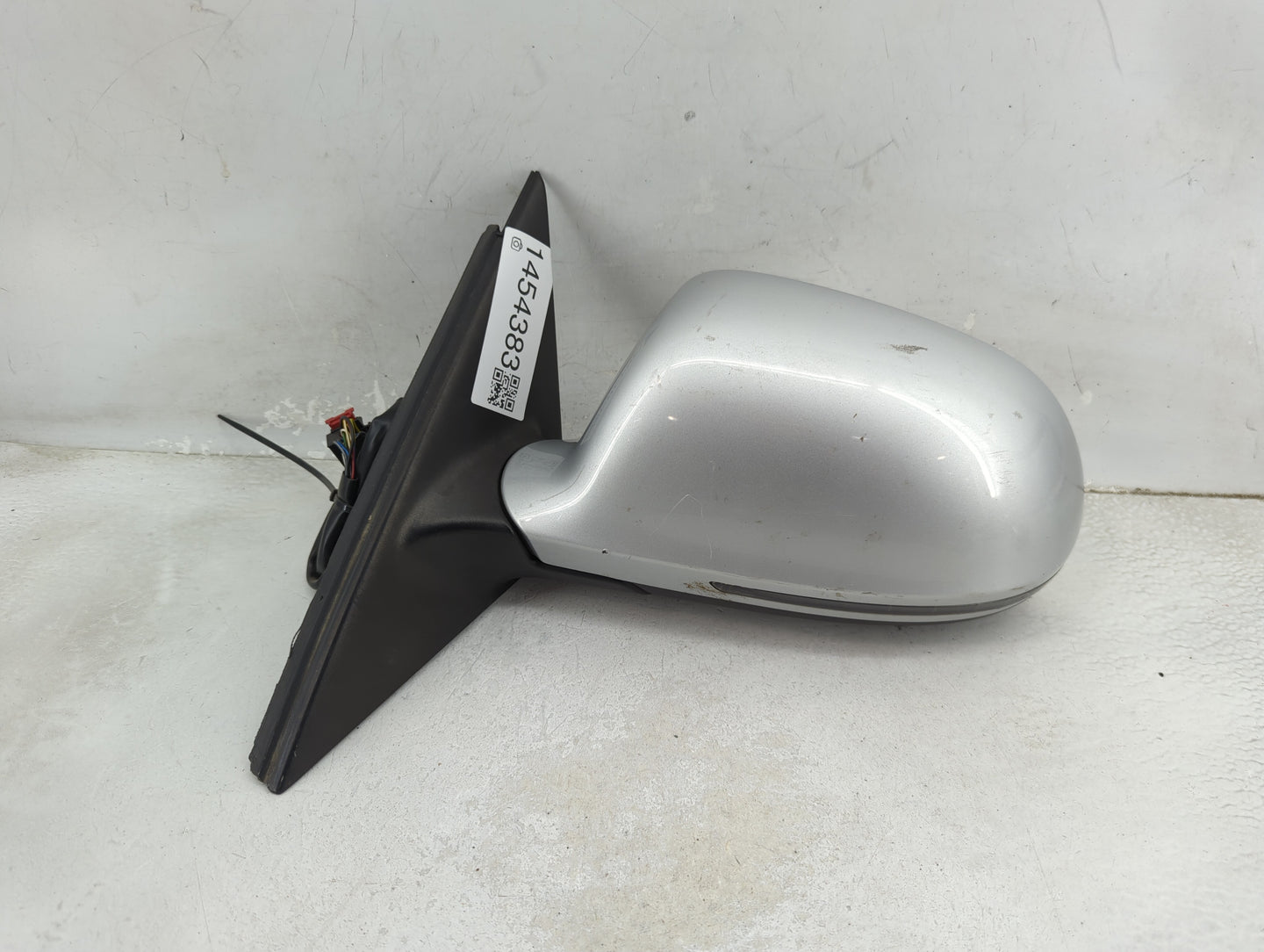 2009 Audi A4 Driver Side View Mirror - Left Door Mirror OEM Used - Oemusedautoparts1.com