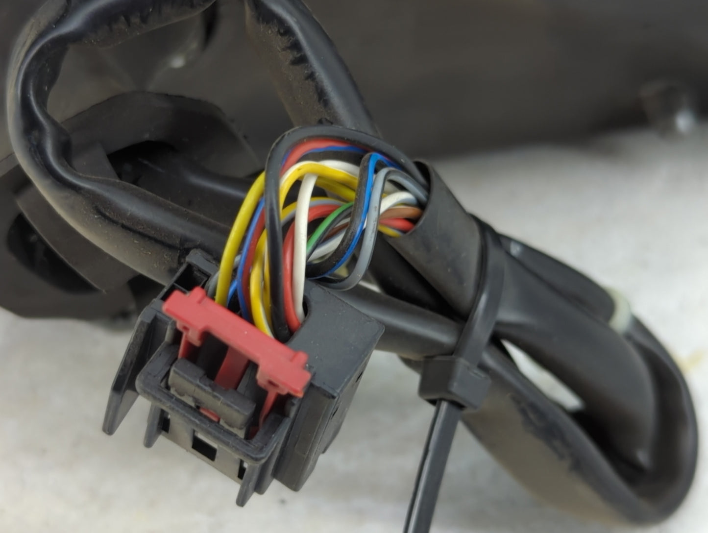 2009 Audi A4 Driver Side View Mirror - Left Door Mirror OEM Used - Oemusedautoparts1.com