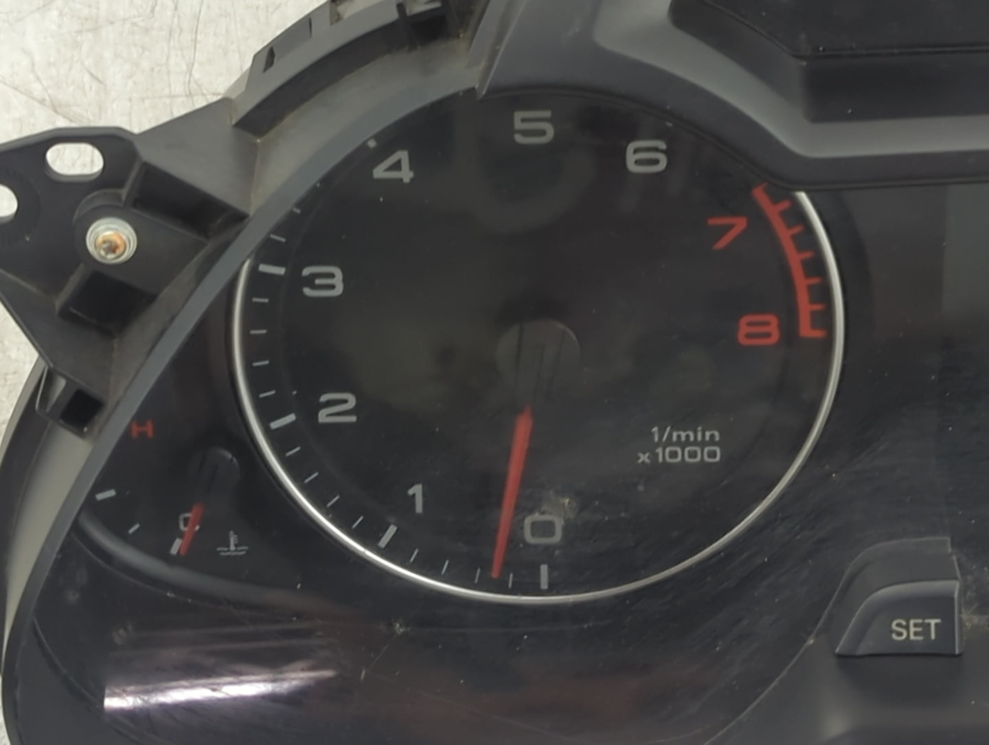 2009 Audi A4 Instrument Cluster Speedometer Gauges P/N:8K0920950A 503001621406 Miles:146K Fits OEM Used Auto Parts - Oemused