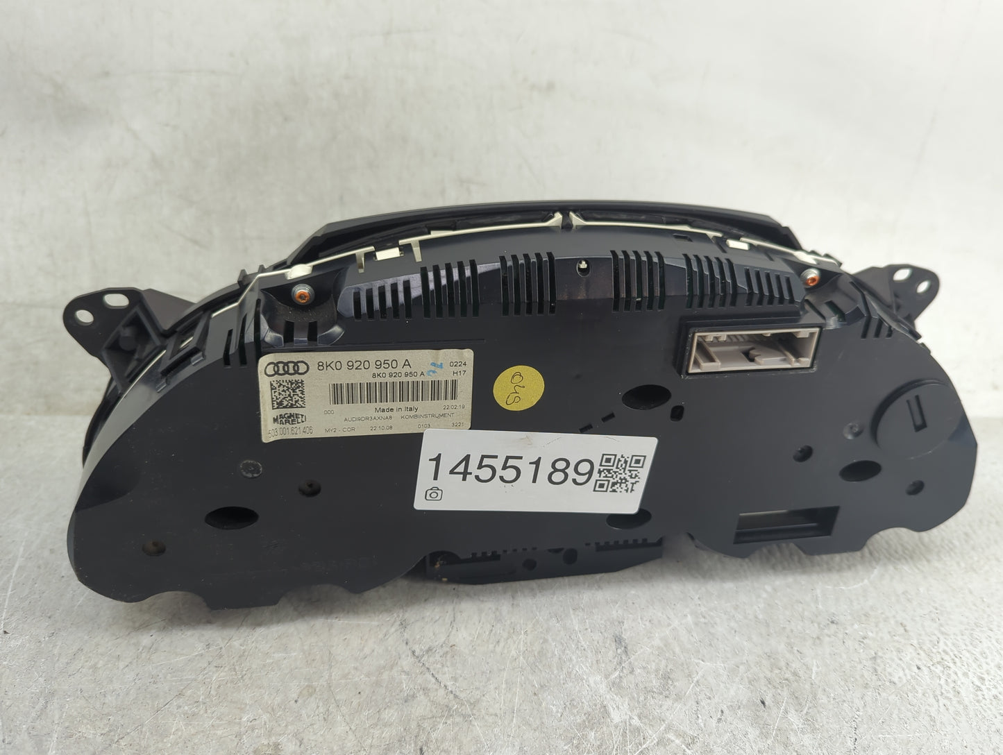 2009 Audi A4 Instrument Cluster Speedometer Gauges P/N:8K0920950A 503001621406 Miles:146K Fits OEM Used Auto Parts - Oemused