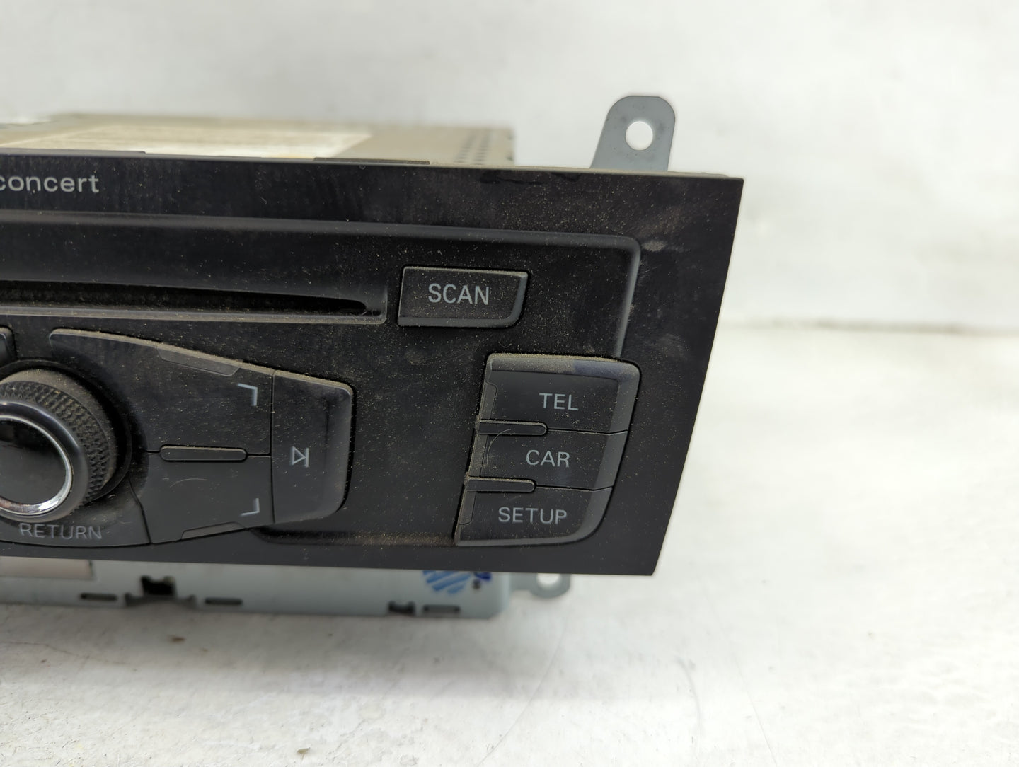 2009 Audi A4 Radio AM FM Cd Player Receiver Replacement P/N:8T1035186K 8T1 035 186 K Fits OEM Used Auto Parts - Oemusedautop