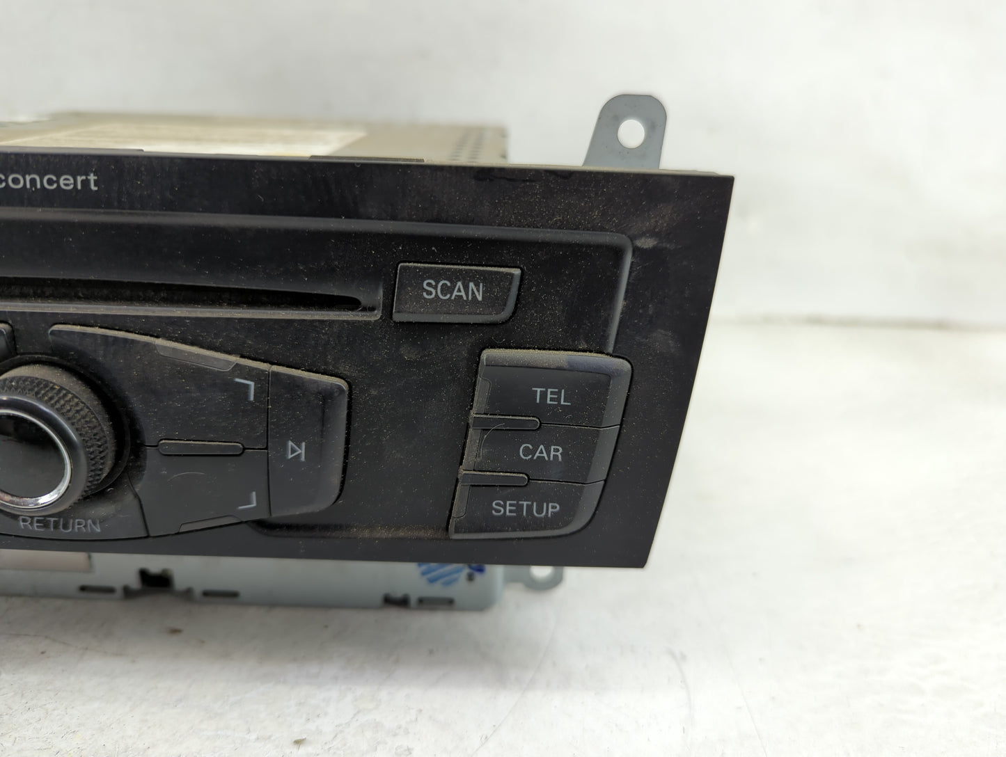 2009 Audi A4 Radio AM FM Cd Player Receiver Replacement P/N:8T1035186K 8T1 035 186 K Fits OEM Used Auto Parts - Oemusedautop