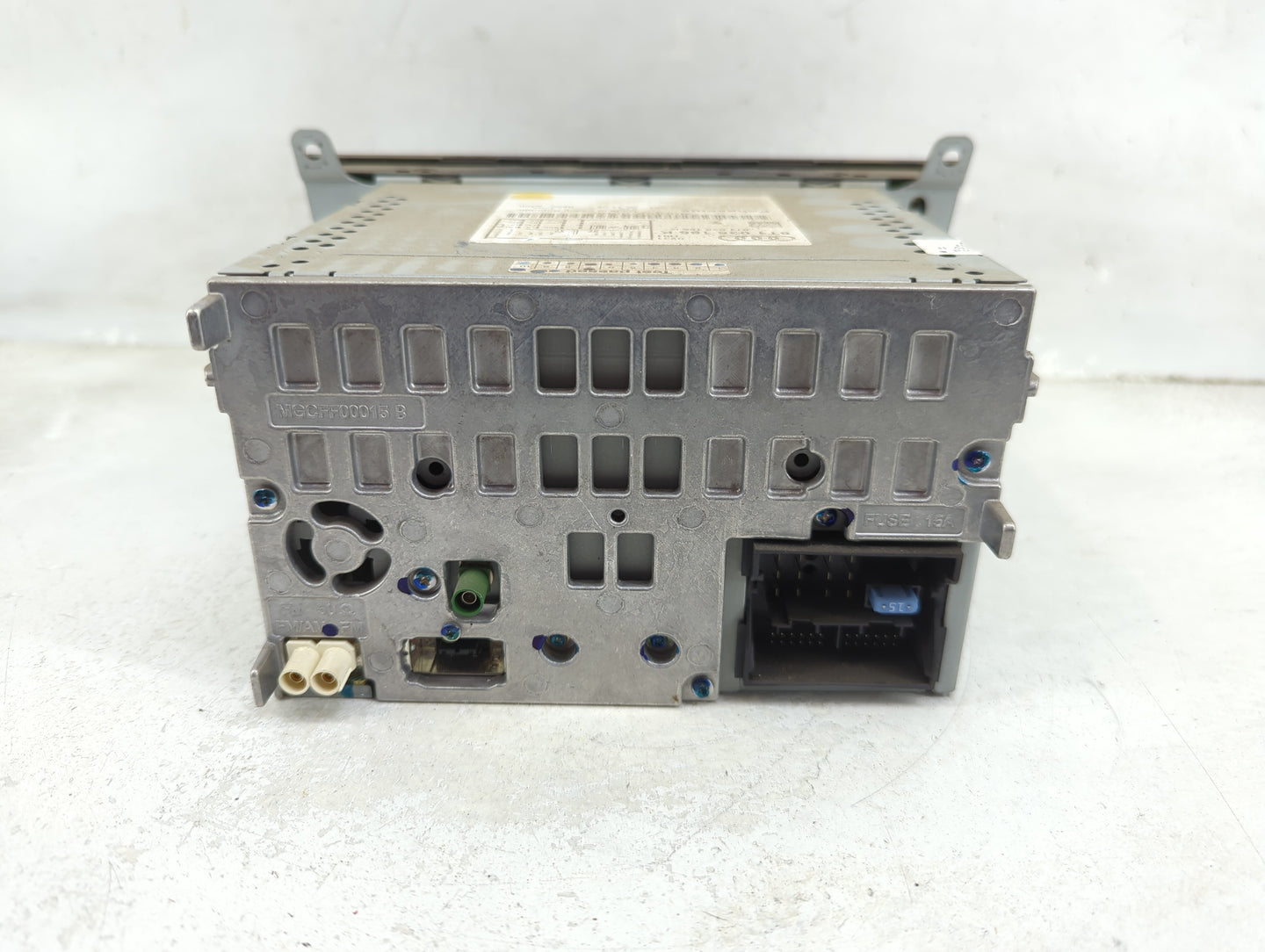 2009 Audi A4 Radio AM FM Cd Player Receiver Replacement P/N:8T1035186K 8T1 035 186 K Fits OEM Used Auto Parts - Oemusedautop