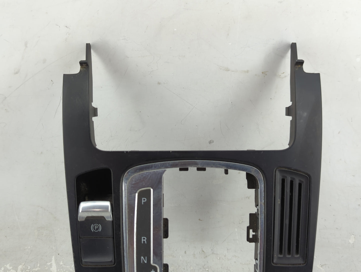 2009-2009 Audi A4 Radio Control Panel - Oemusedautoparts1.com