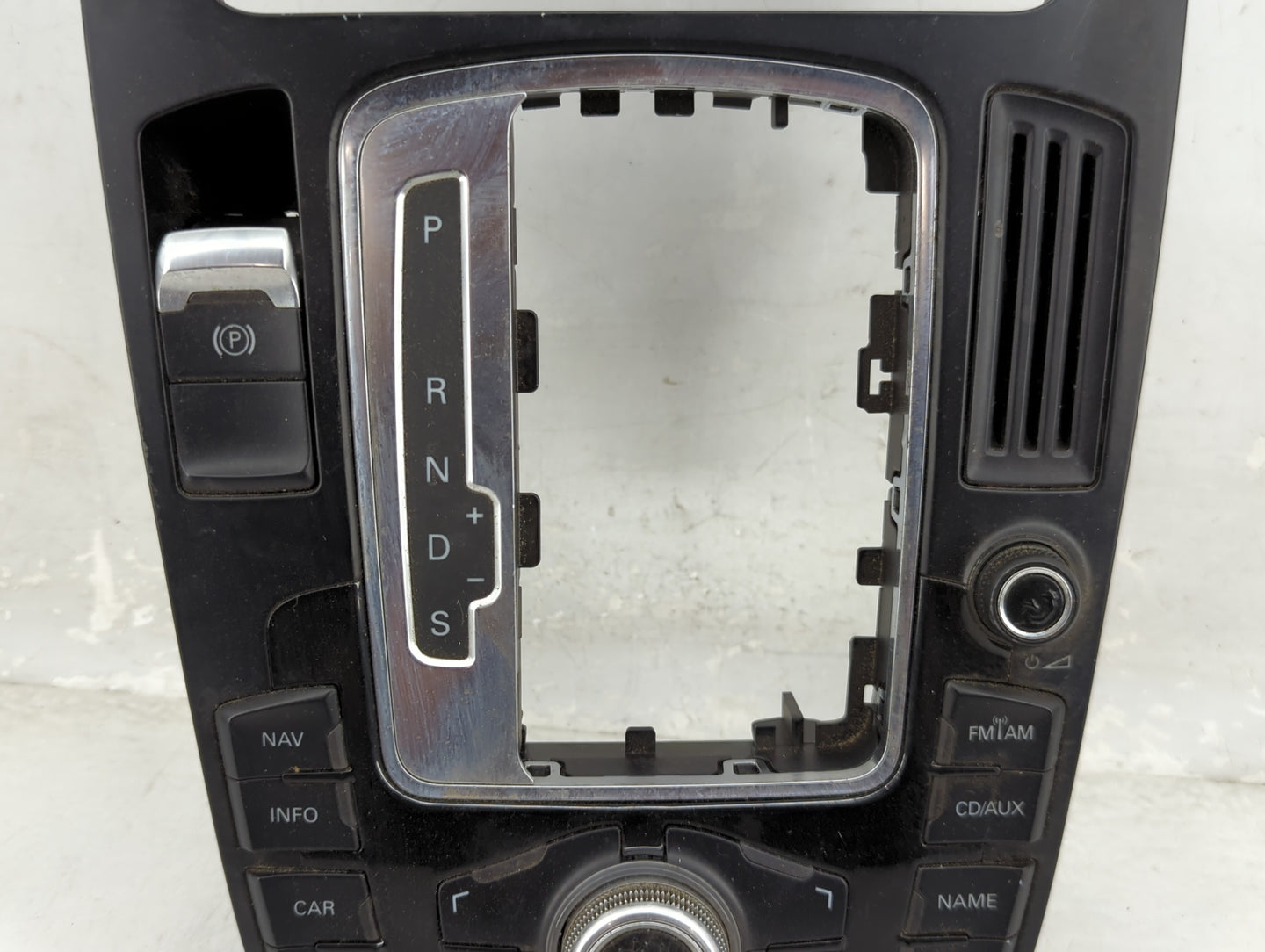 2009-2009 Audi A4 Radio Control Panel - Oemusedautoparts1.com