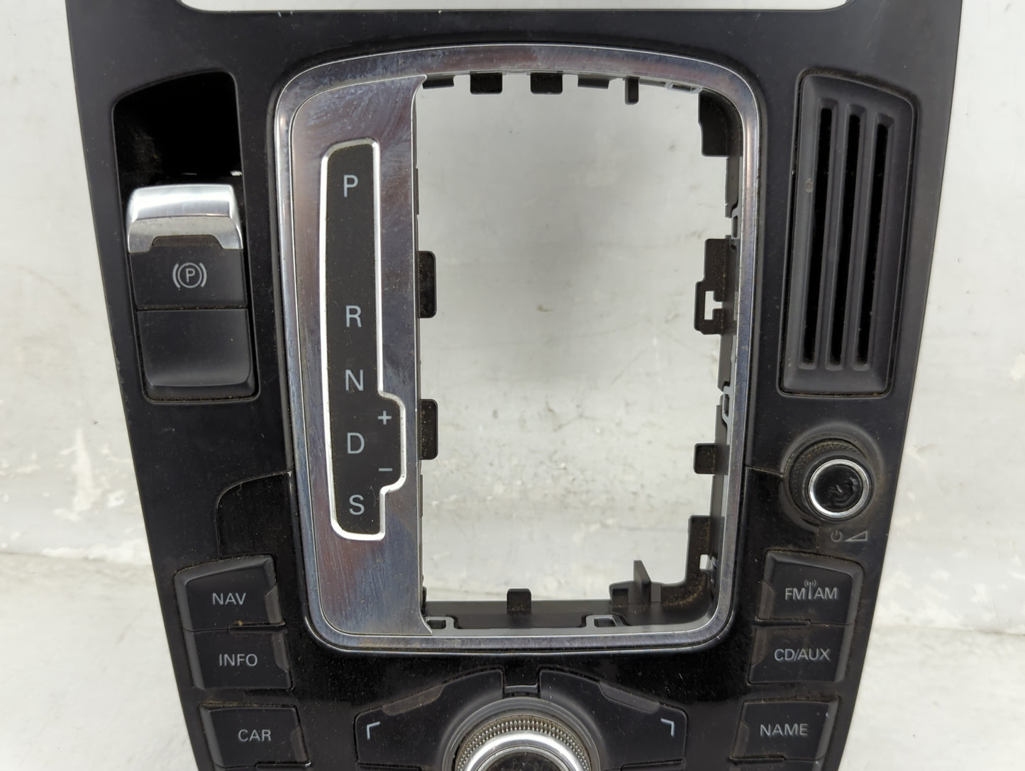 2009-2009 Audi A4 Radio Control Panel - Oemusedautoparts1.com
