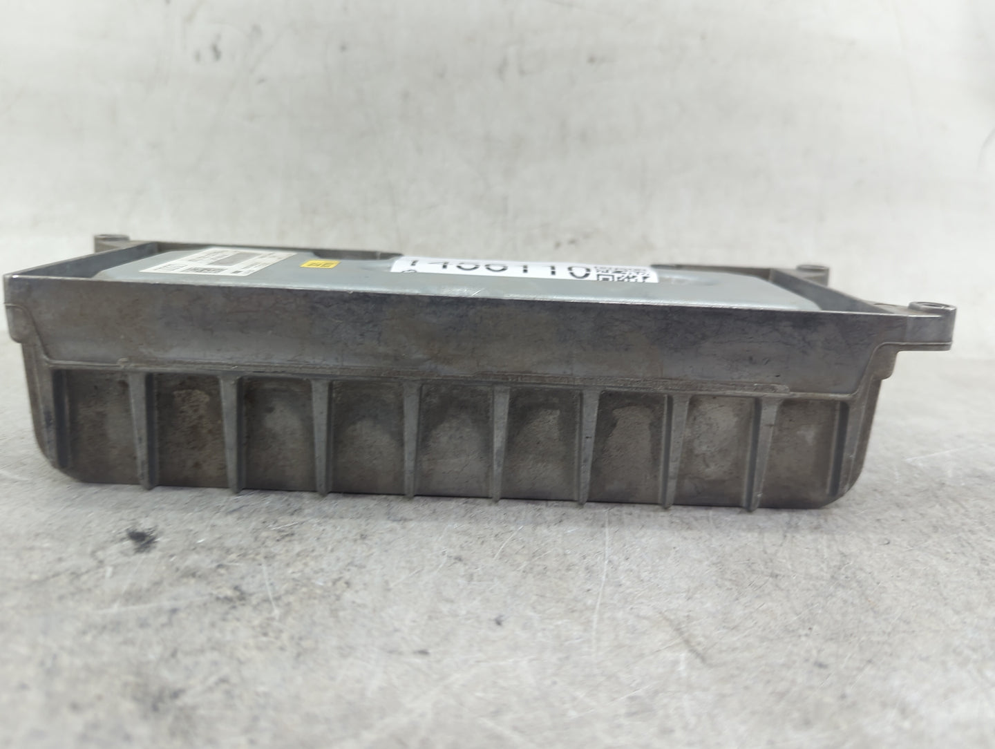 2009-2010 Audi A4 Radio AM FM Cd Player Receiver Replacement P/N:8T0035223AB 8T0035223 Fits Fits 2009 2010 OEM Used Auto Par
