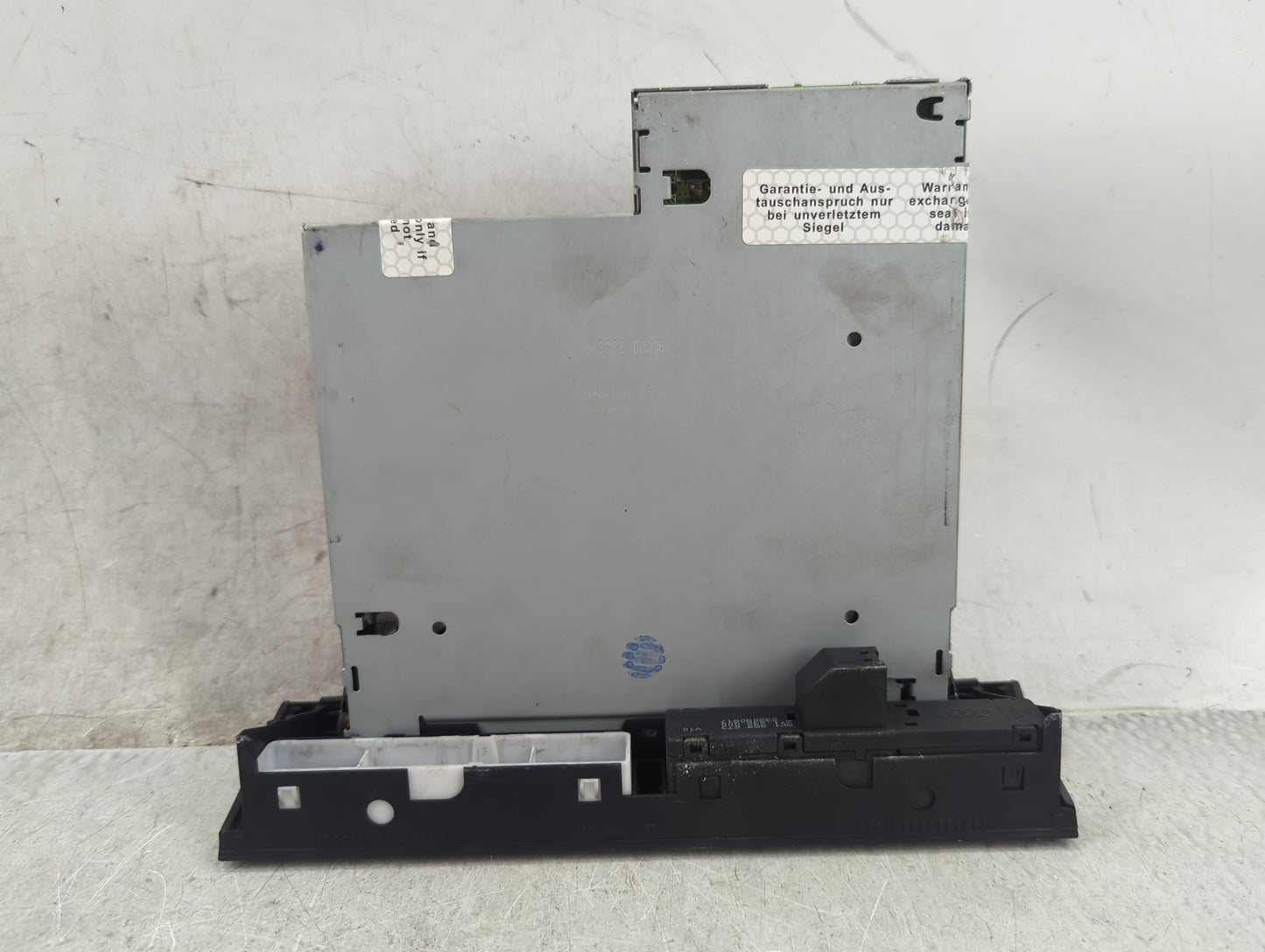 2009-2009 Audi A4 Radio Cd Changer 8t1035110c|cx-ca1796g|auz5zbh8551898 - Oemusedautoparts1.com