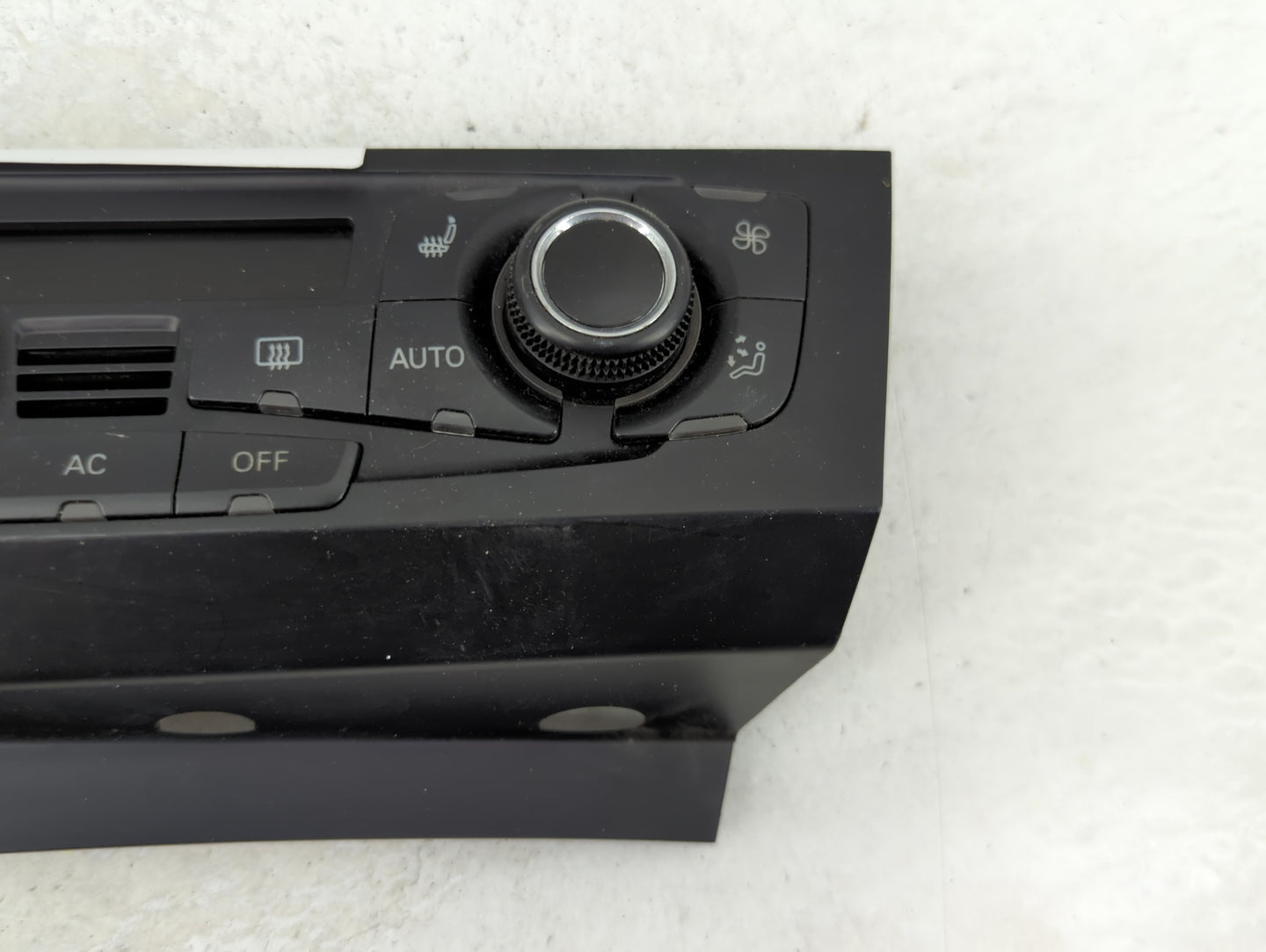 2009-2012 Audi A4 Climate Control Module Temperature AC/Heater Replacement P/N:8T1 820 043 AC Fits OEM Used Auto Parts - Oem