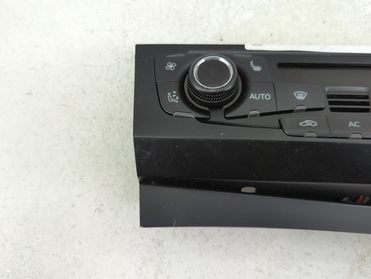 2009-2012 Audi A4 Climate Control Module Temperature AC/Heater Replacement P/N:8T1 820 043 AC Fits OEM Used Auto Parts - Oem