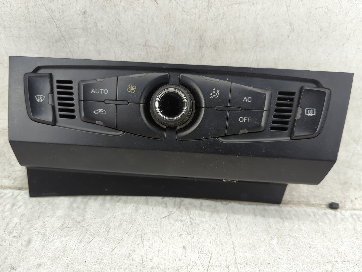 2009-2012 Audi A4 Climate Control Module Temperature AC/Heater Replacement P/N:8T1 820 043 T Fits Fits 2008 2009 2010 2011 2