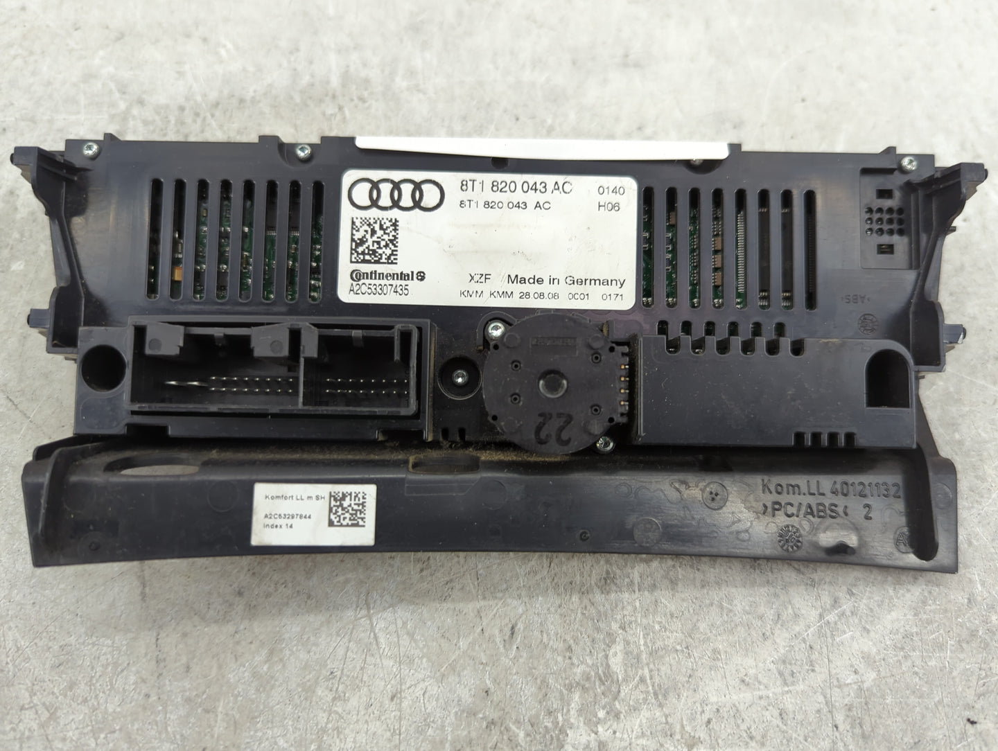 2009-2012 Audi A4 Climate Control Module Temperature AC/Heater Replacement P/N:8T1 820 043 AC Fits OEM Used Auto Parts - Oem