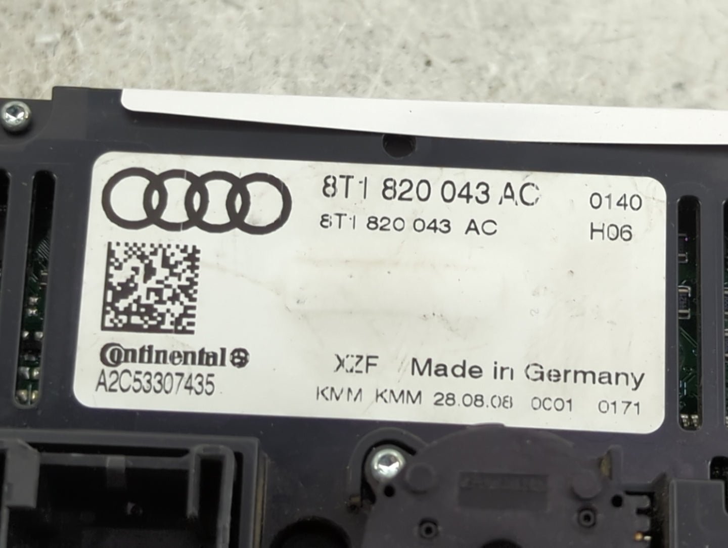 2009-2012 Audi A4 Climate Control Module Temperature AC/Heater Replacement P/N:8T1 820 043 AC Fits OEM Used Auto Parts - Oem