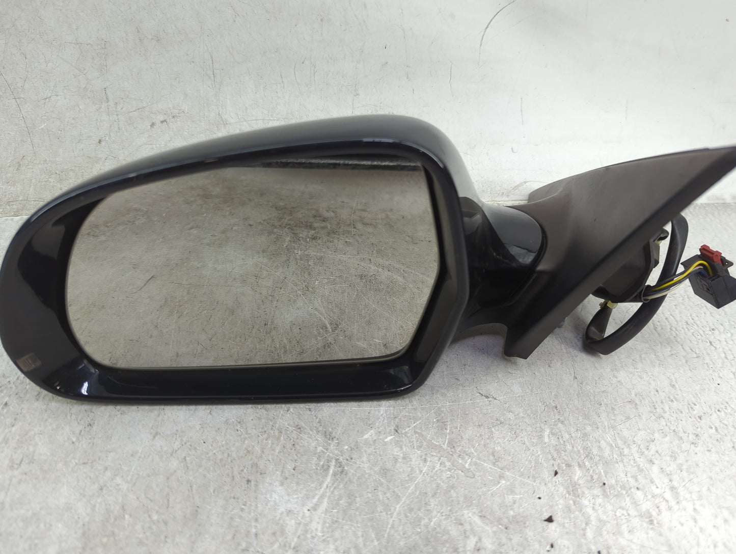 2009 Audi A4 Driver Side View Mirror - Left Door Mirror OEM Used - Oemusedautoparts1.com