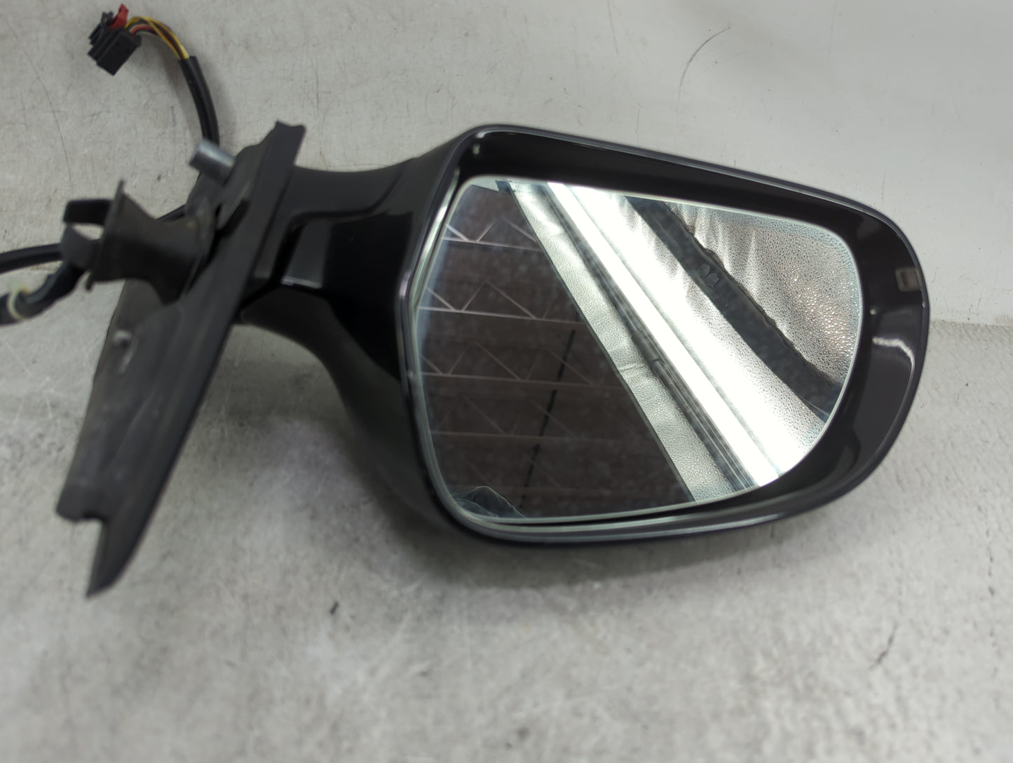 2009 Audi A4 Driver Side View Mirror - Left Door Mirror OEM Used - Oemusedautoparts1.com