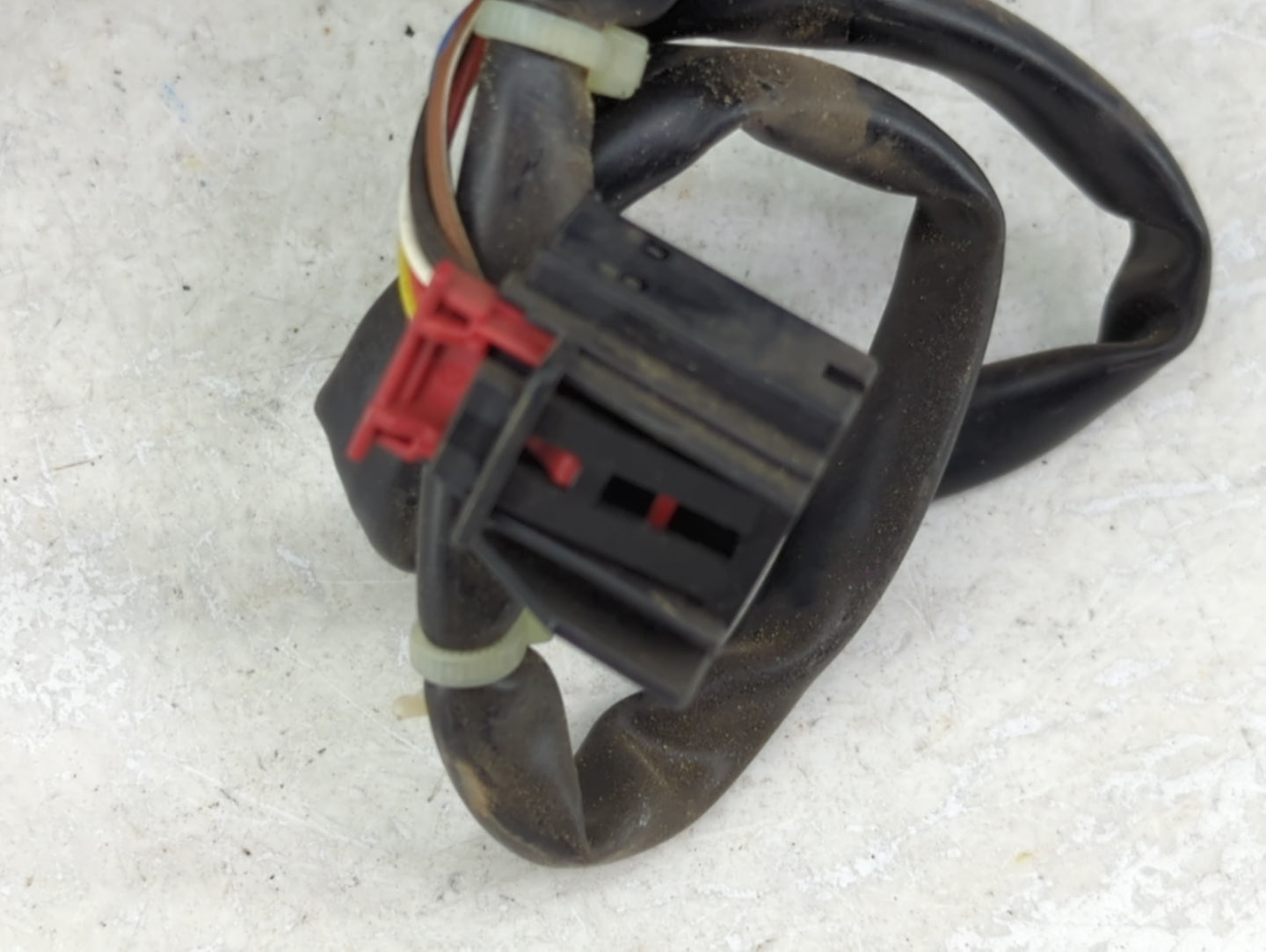 2009 Audi A4 Passenger Side View Mirror - Right Door Mirror OEM Used - Oemusedautoparts1.com