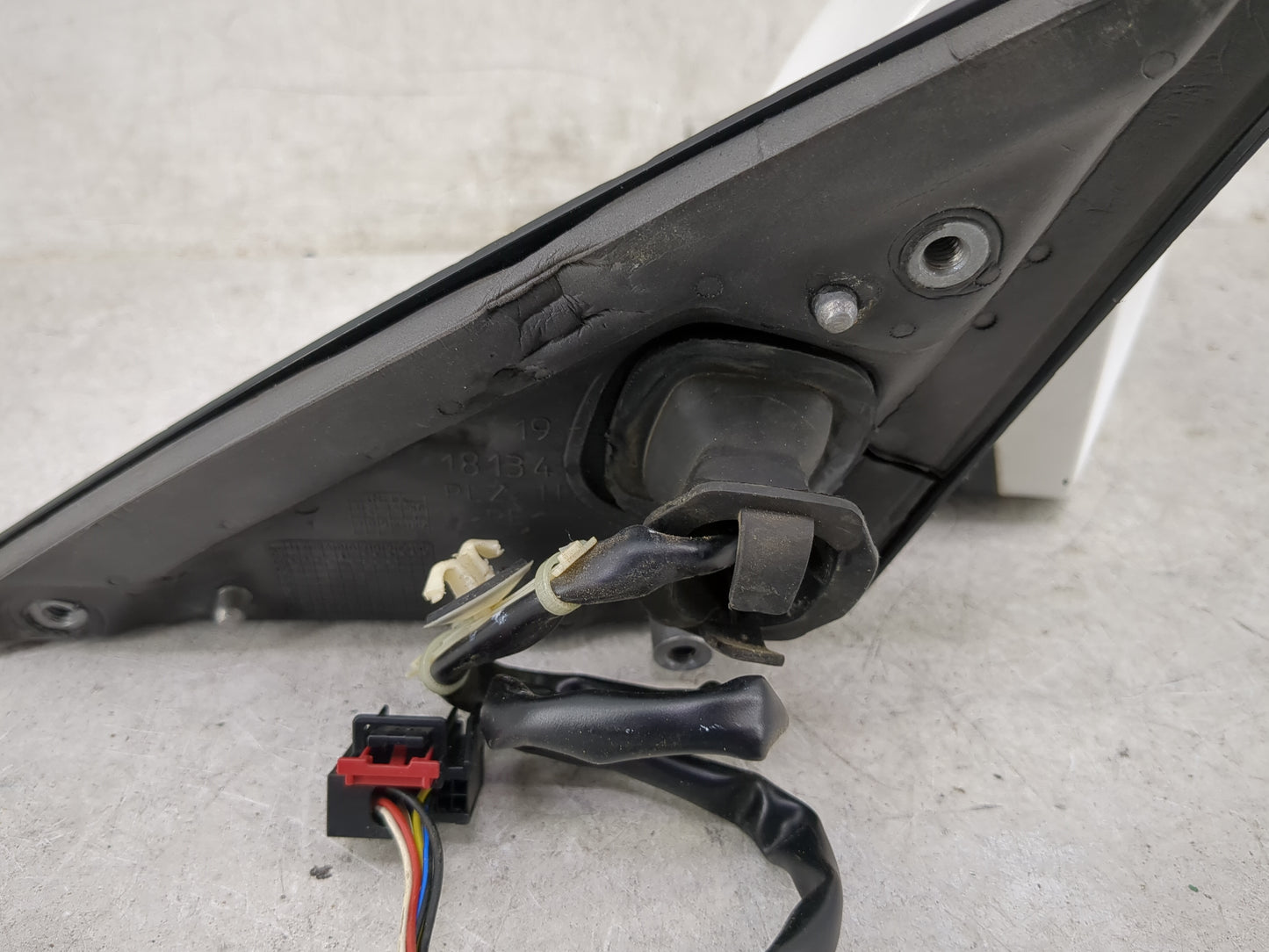 2009 Audi A4 Passenger Side View Mirror - Right Door Mirror OEM Used - Oemusedautoparts1.com