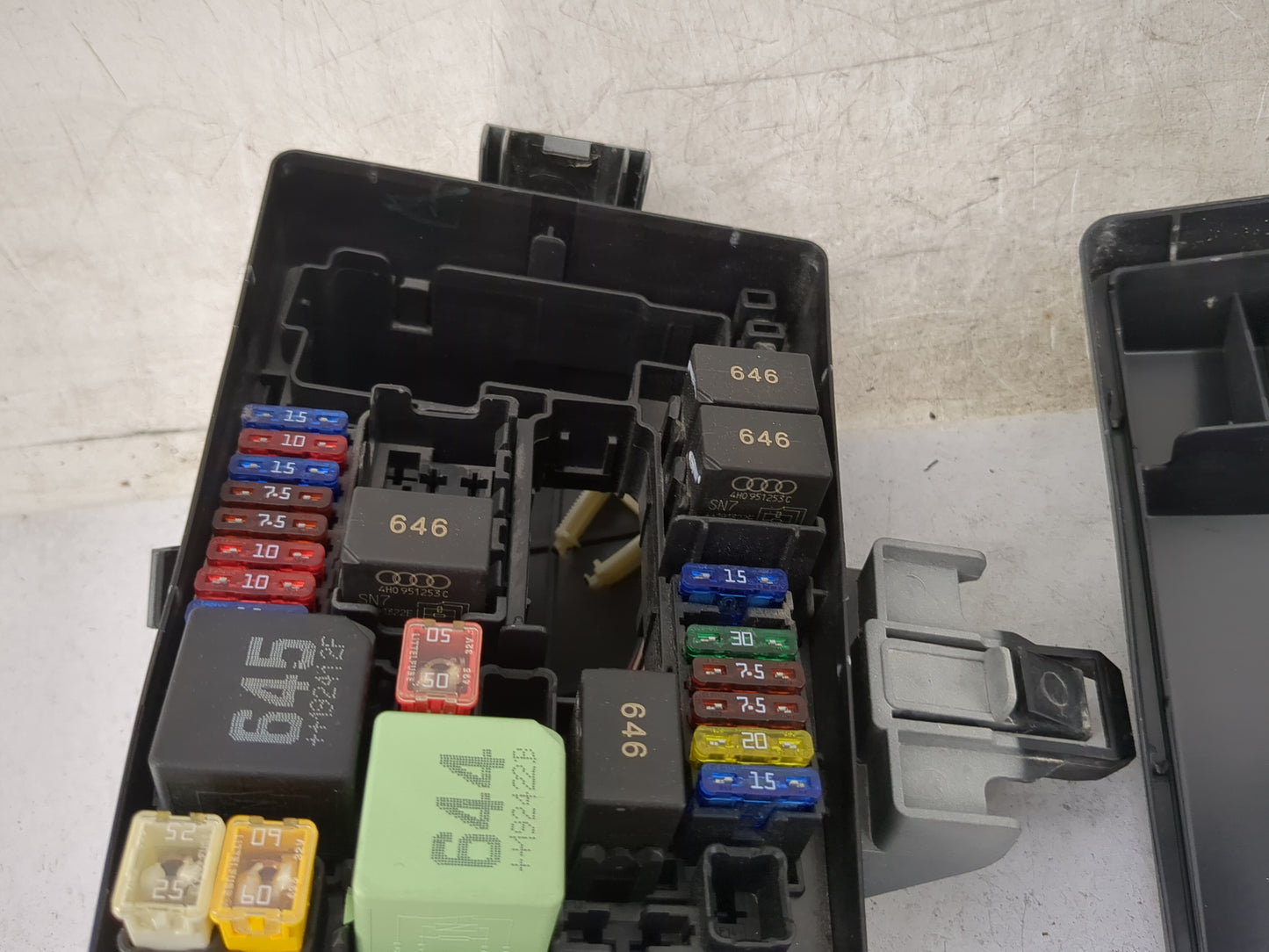 2009-2016 Audi A4 Fusebox Fuse Box Panel Relay Module P/N:4H0 951 253 C X407705 Fits OEM Used Auto Parts - Oemusedautoparts1