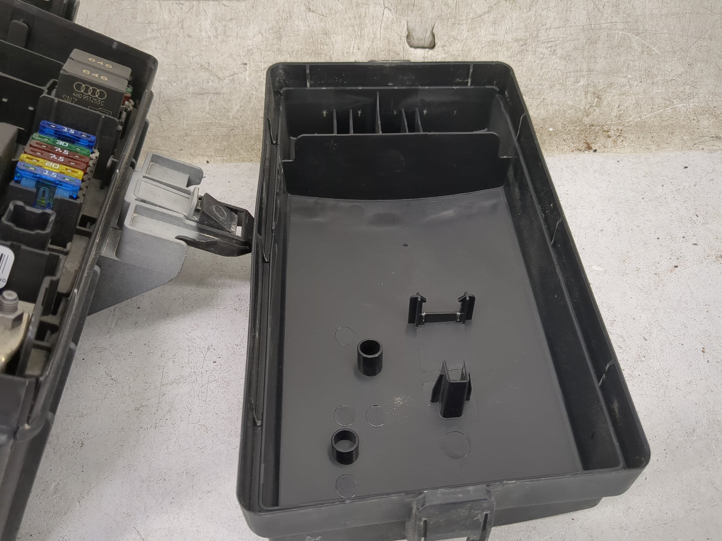 2009-2016 Audi A4 Fusebox Fuse Box Panel Relay Module P/N:4H0 951 253 C X407705 Fits OEM Used Auto Parts - Oemusedautoparts1