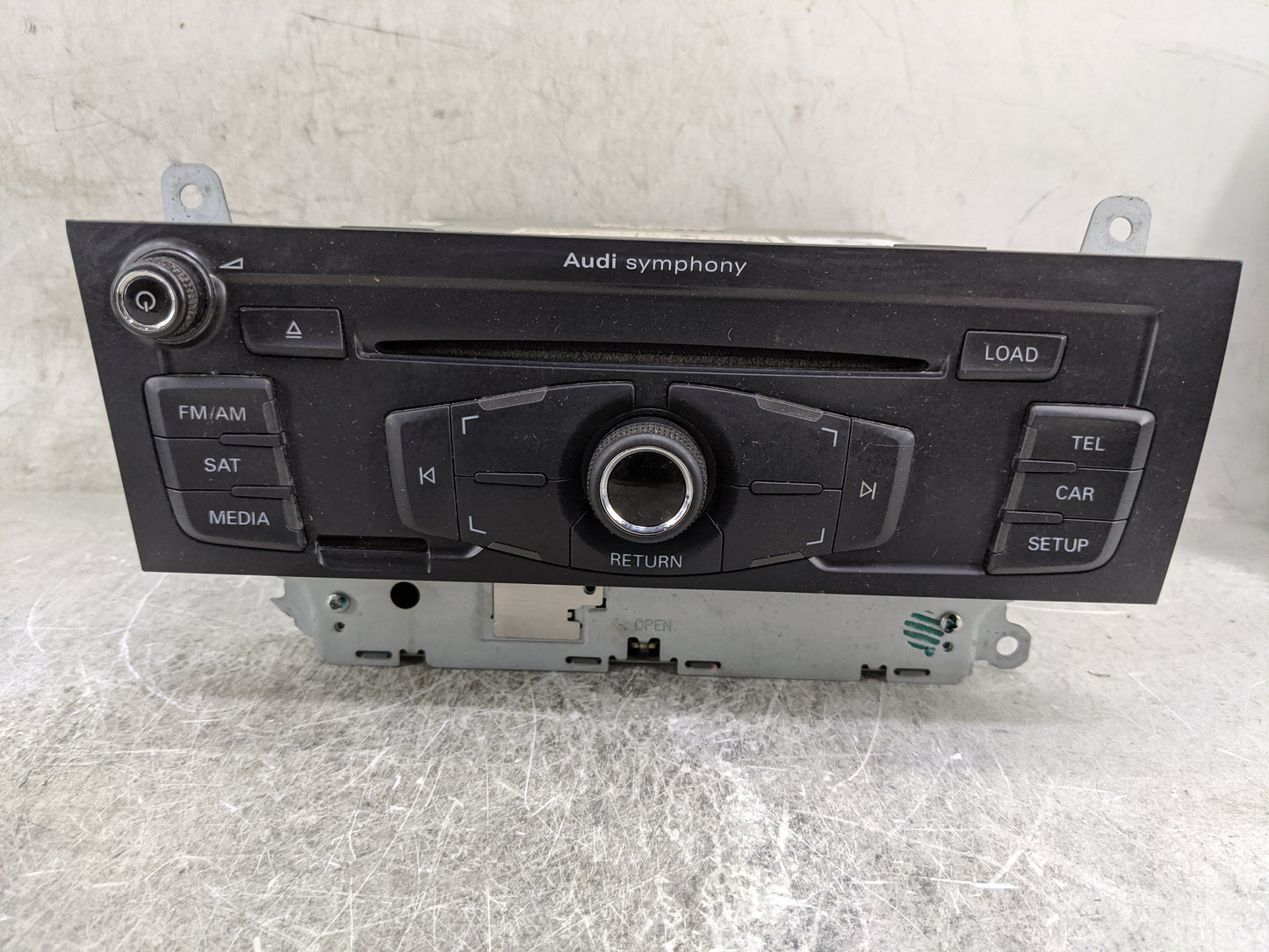 2009 Audi A4 Radio AM FM Cd Player Receiver Replacement P/N:8T1035195L CQ-EA1862G Fits OEM Used Auto Parts - Oemusedautopart