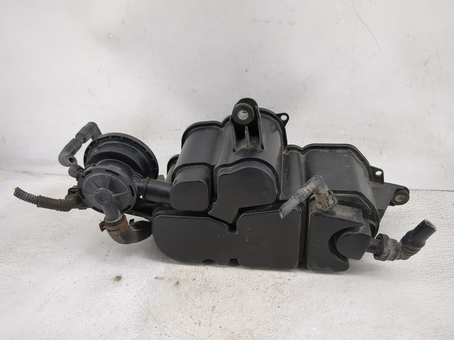 2009 Audi A4 Fuel Vapor Charcoal Canister - Oemusedautoparts1.com