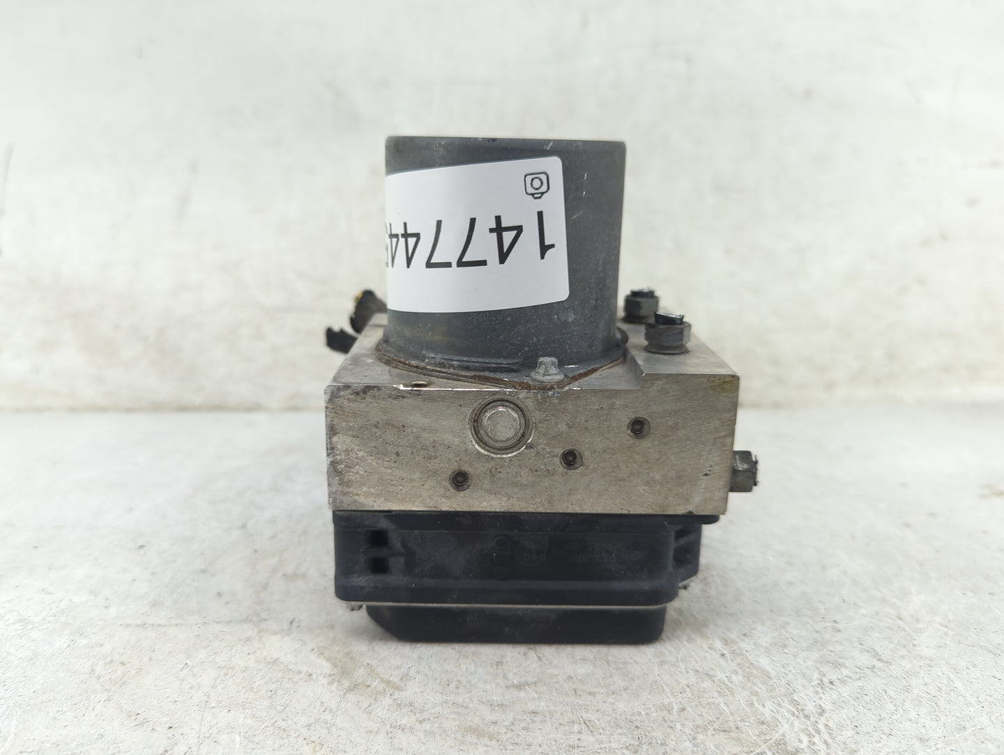 2009-2010 Audi A4 ABS Pump Control Module Replacement P/N:0265236101 8K0614517BQ, 0265950859, 8K0910517B Fits Fits 2009 2010