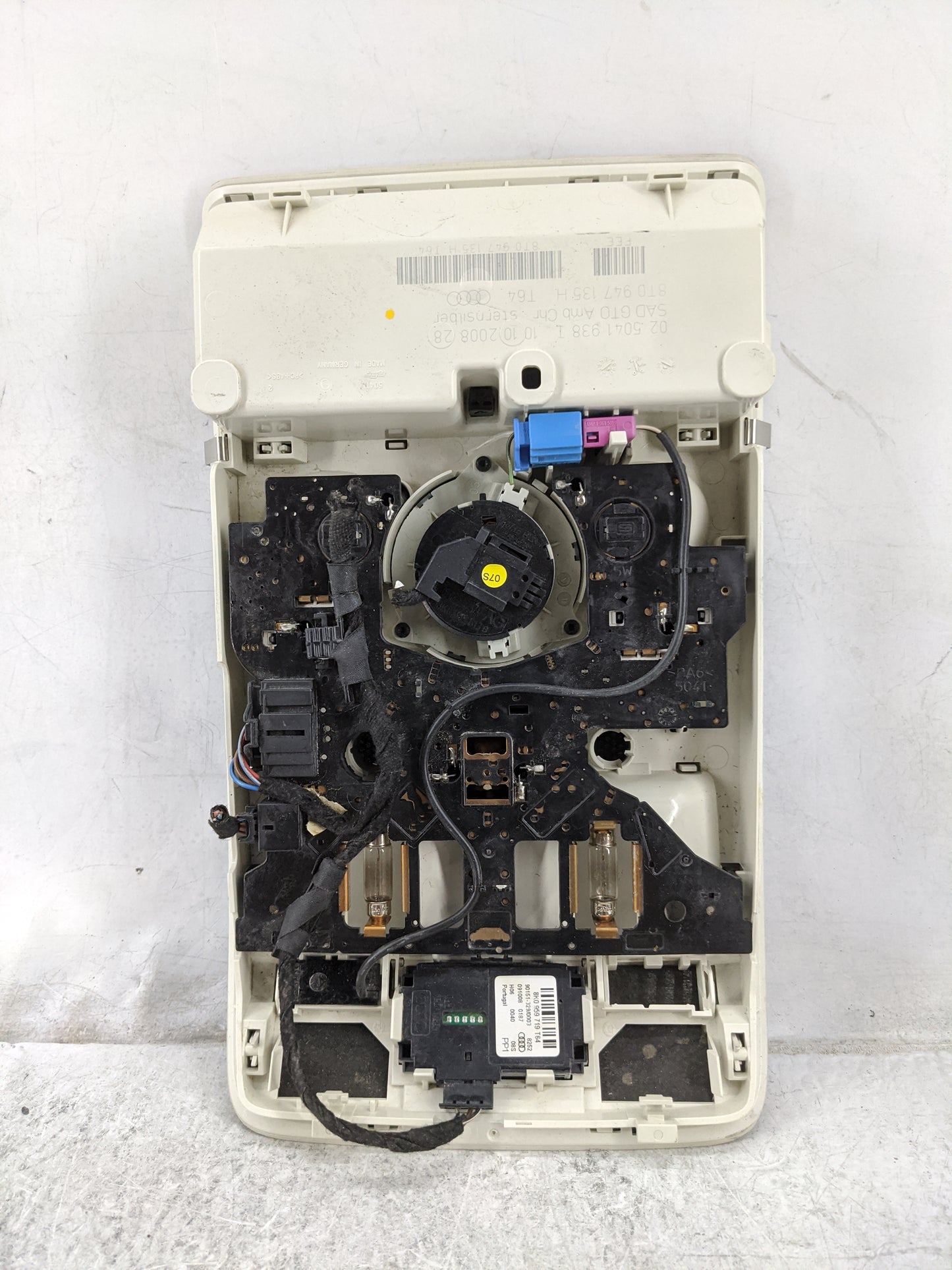 2009-2016 Audi A4 Overhead Roof Console Beige 1478173 - Oemusedautoparts1.com