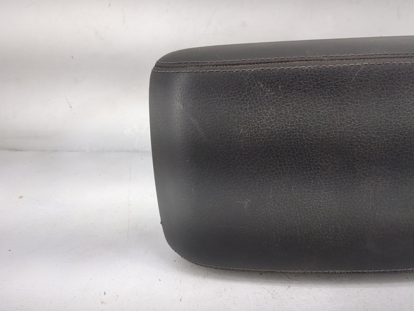 2009-2016 Audi A4 Center Console Armrest Cover Lid Fits Fits 2008 2009 2010 2011 2012 2013 2014 2015 2016 2017 OEM Used Auto