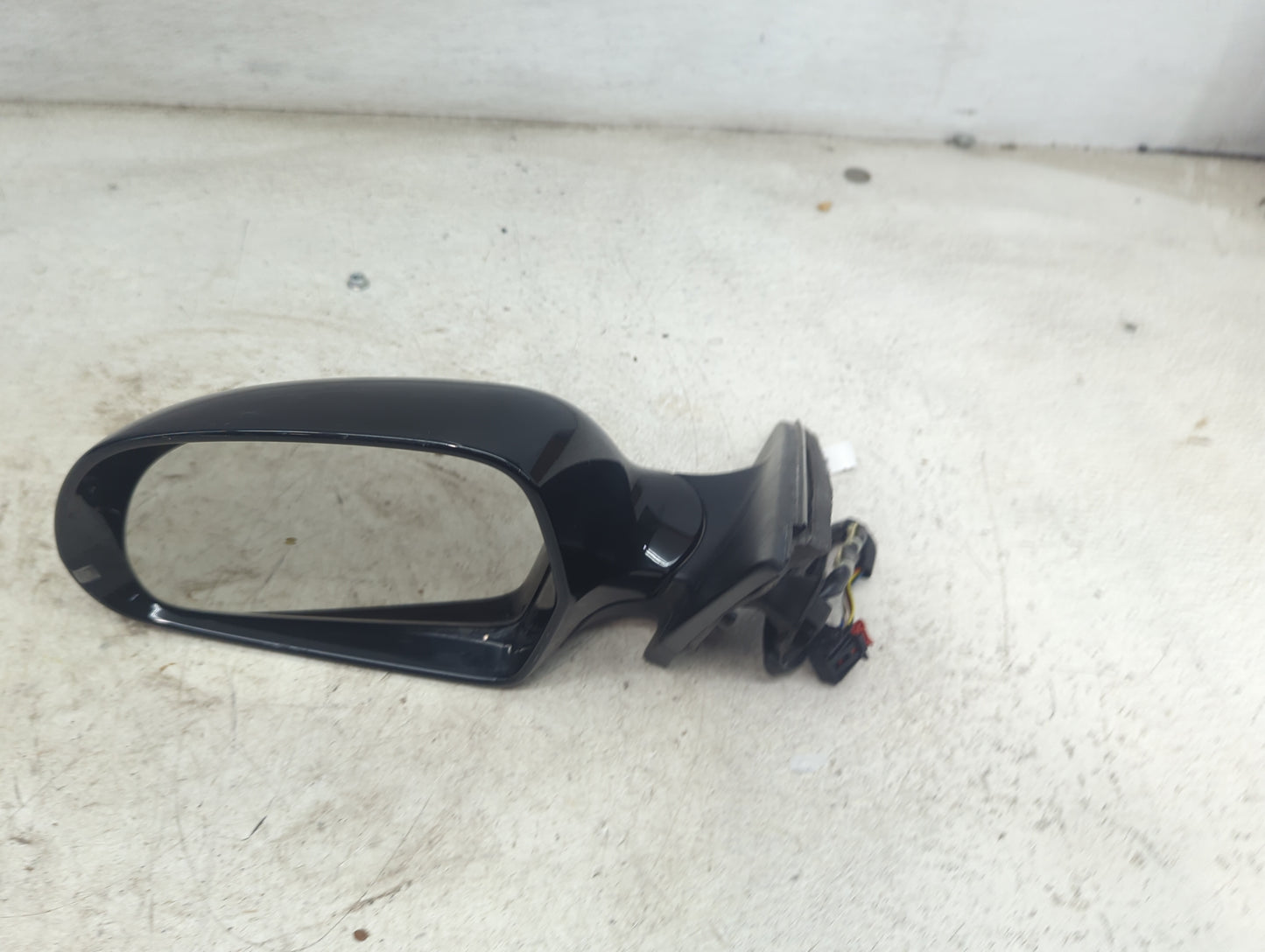 2009 Audi A4 Driver Side View Mirror - Left Door Mirror OEM Used - Oemusedautoparts1.com