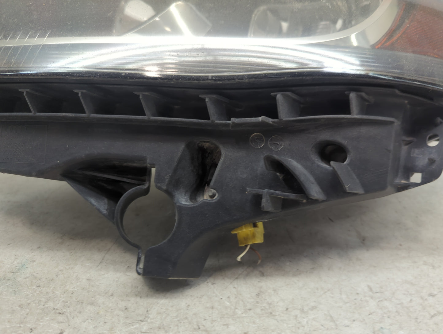 2009-2012 Audi A4 Driver Left Oem Head Light Headlight Lamp 1479095 - Oemusedautoparts1.com