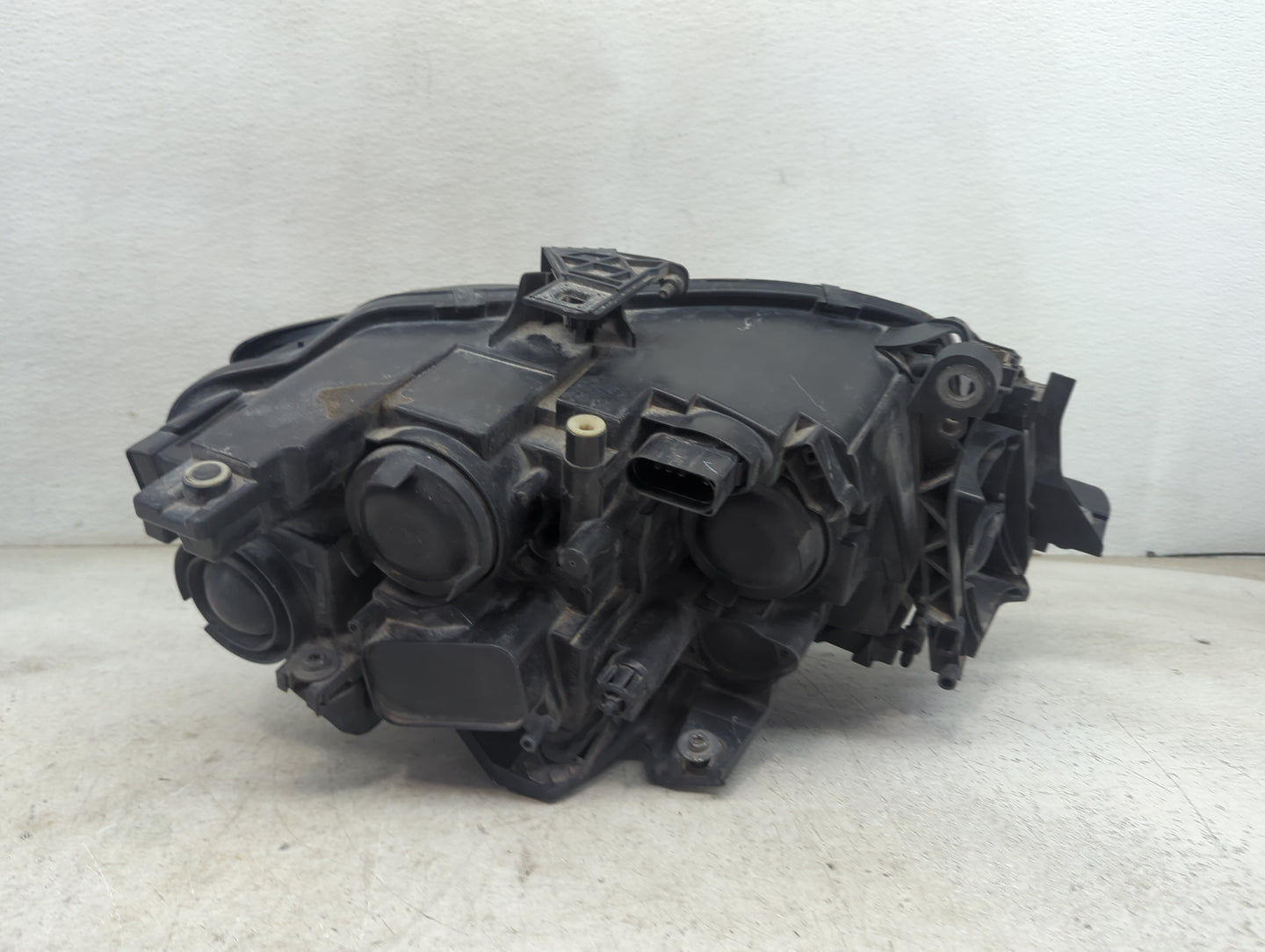 2009-2012 Audi A4 Driver Left Oem Head Light Headlight Lamp 1479095 - Oemusedautoparts1.com