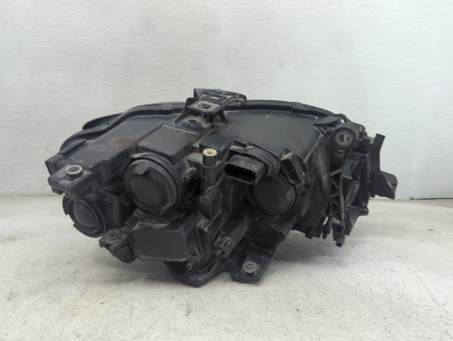 2009-2012 Audi A4 Driver Left Oem Head Light Headlight Lamp 1479095 - Oemusedautoparts1.com