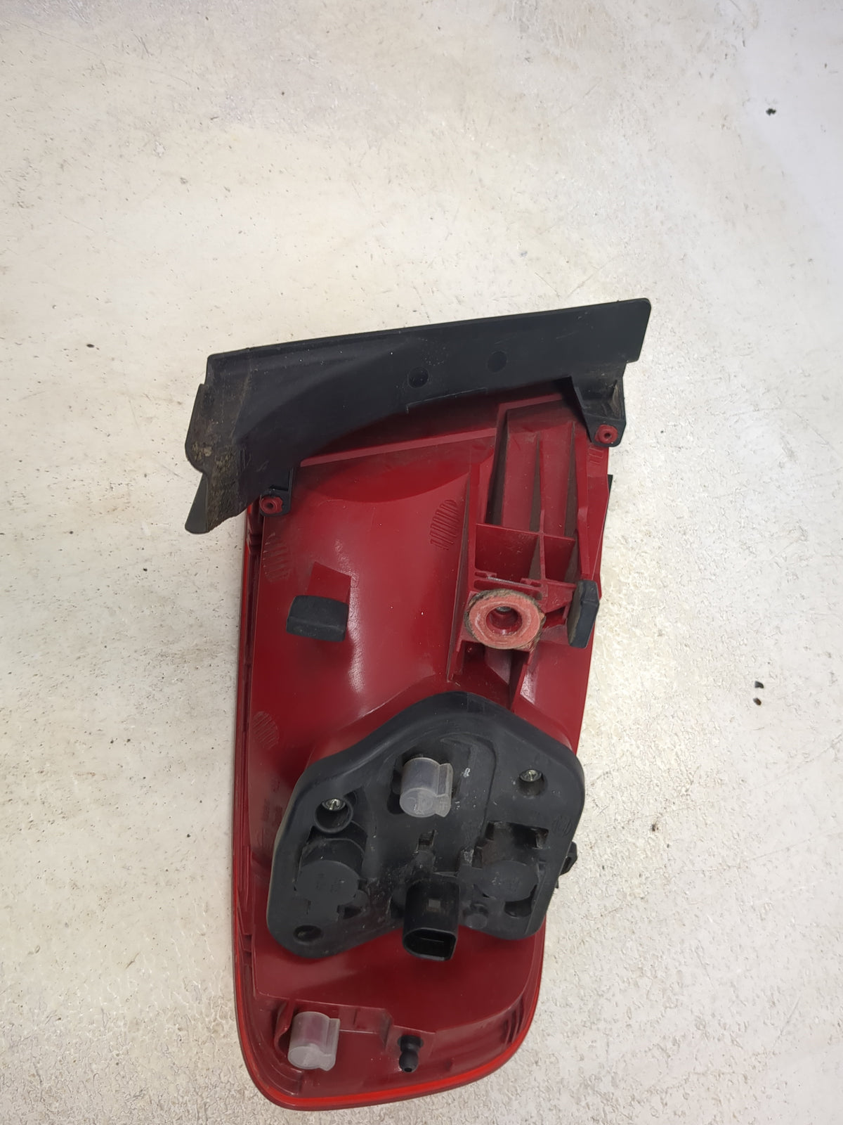 2009-2012 Audi A4 Tail Light Assembly Passenger Right OEM P/N:8K5945096 00968808889 Fits Fits 2009 2010 2011 2012 OEM Used A