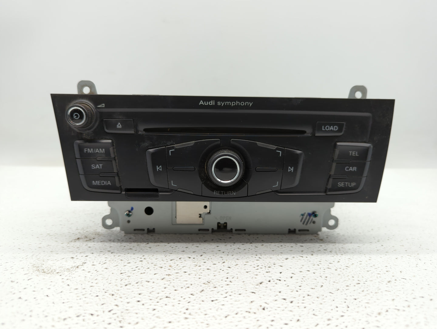 2009 Audi A4 Radio AM FM Cd Player Receiver Replacement P/N:8T1 035 195 L 8T1 035 195 AD, 8T1 035 186 R Fits OEM Used Auto P