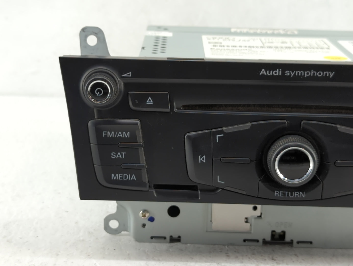 2009 Audi A4 Radio AM FM Cd Player Receiver Replacement P/N:8T1 035 195 L 8T1 035 195 AD, 8T1 035 186 R Fits OEM Used Auto P