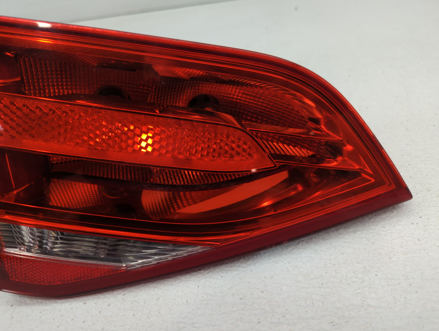 2009-2012 Audi A4 Tail Light Assembly Driver Left OEM P/N:8K5 945 093 B 8K5 945 095 L Fits Fits 2009 2010 2011 2012 OEM Used