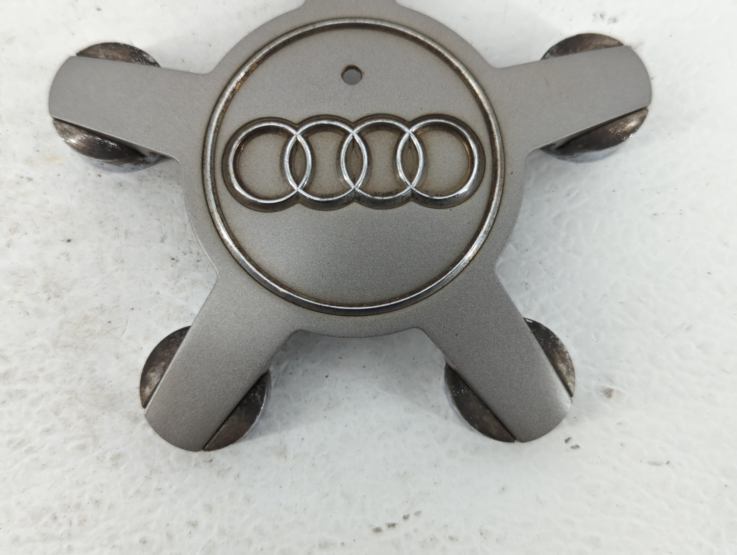 2009 Audi A4 Rim Wheel Center Cap - Oemusedautoparts1.com