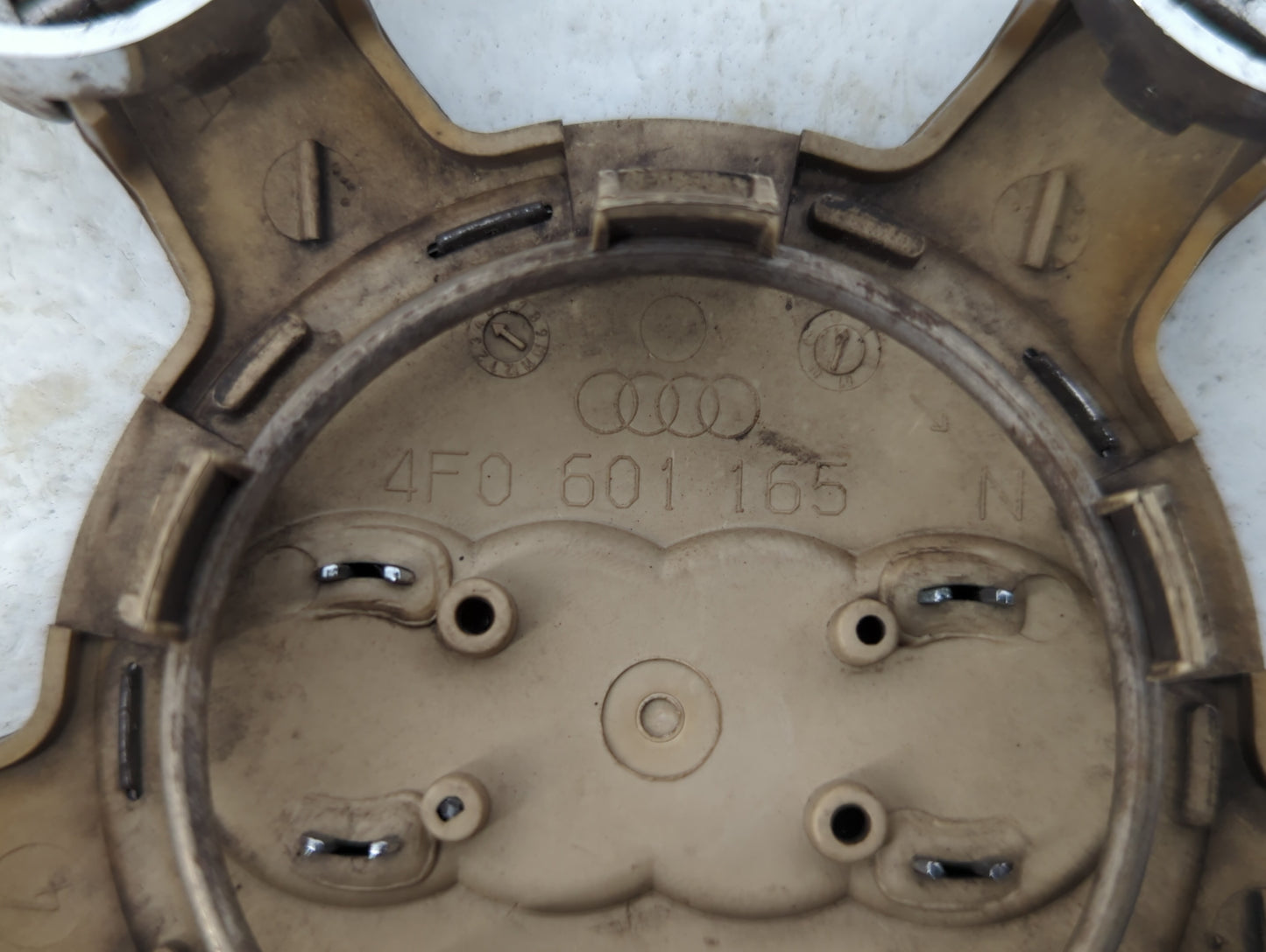 2009 Audi A4 Rim Wheel Center Cap - Oemusedautoparts1.com