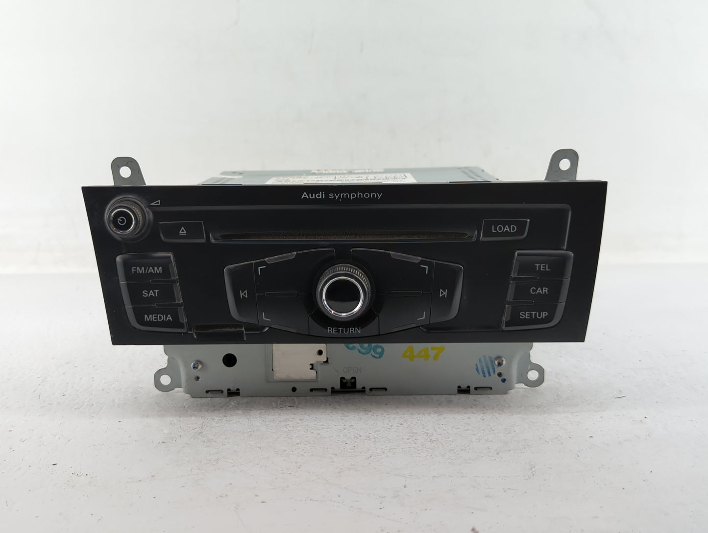 2009 Audi A4 Radio AM FM Cd Player Receiver Replacement P/N:8T1 035 195 L Fits OEM Used Auto Parts - Oemusedautoparts1.com