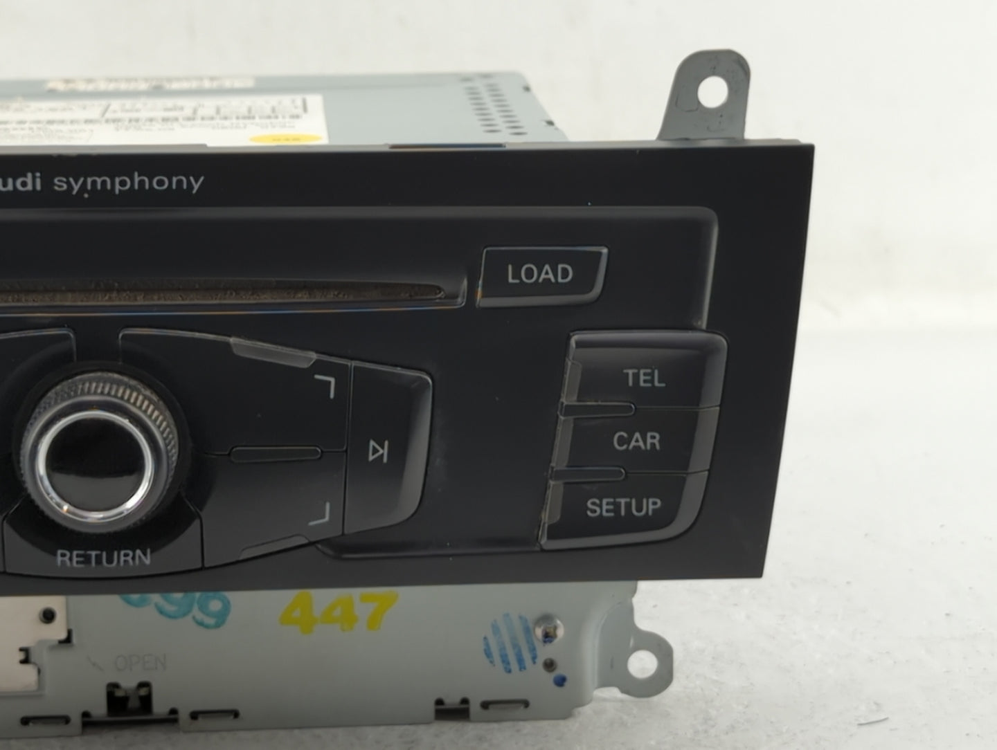 2009 Audi A4 Radio AM FM Cd Player Receiver Replacement P/N:8T1 035 195 L Fits OEM Used Auto Parts - Oemusedautoparts1.com
