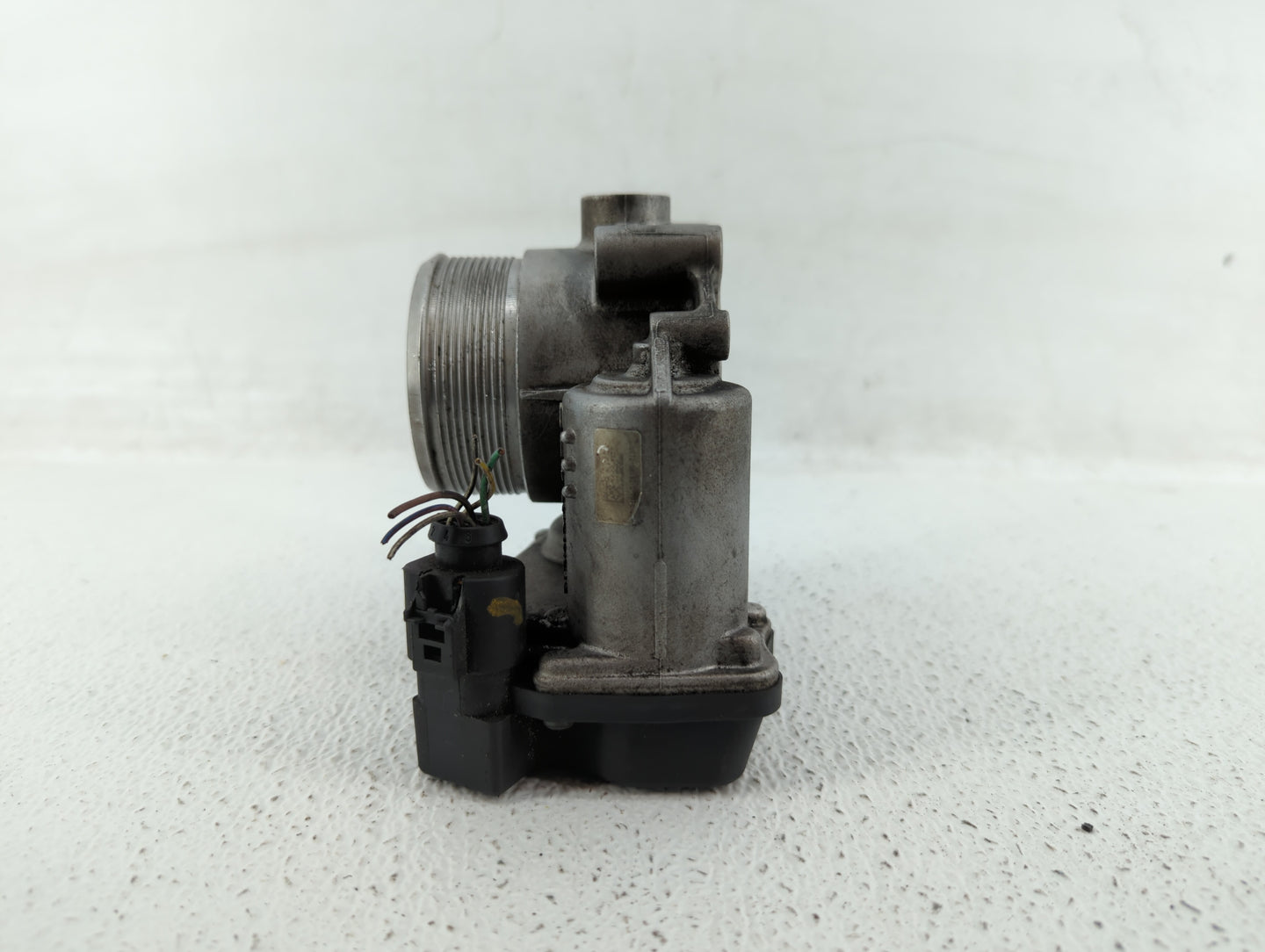 2005-2016 Audi A4 Throttle Body P/N:06F 133 062 Q 06F 133 062 J Fits OEM Used Auto Parts - Oemusedautoparts1.com