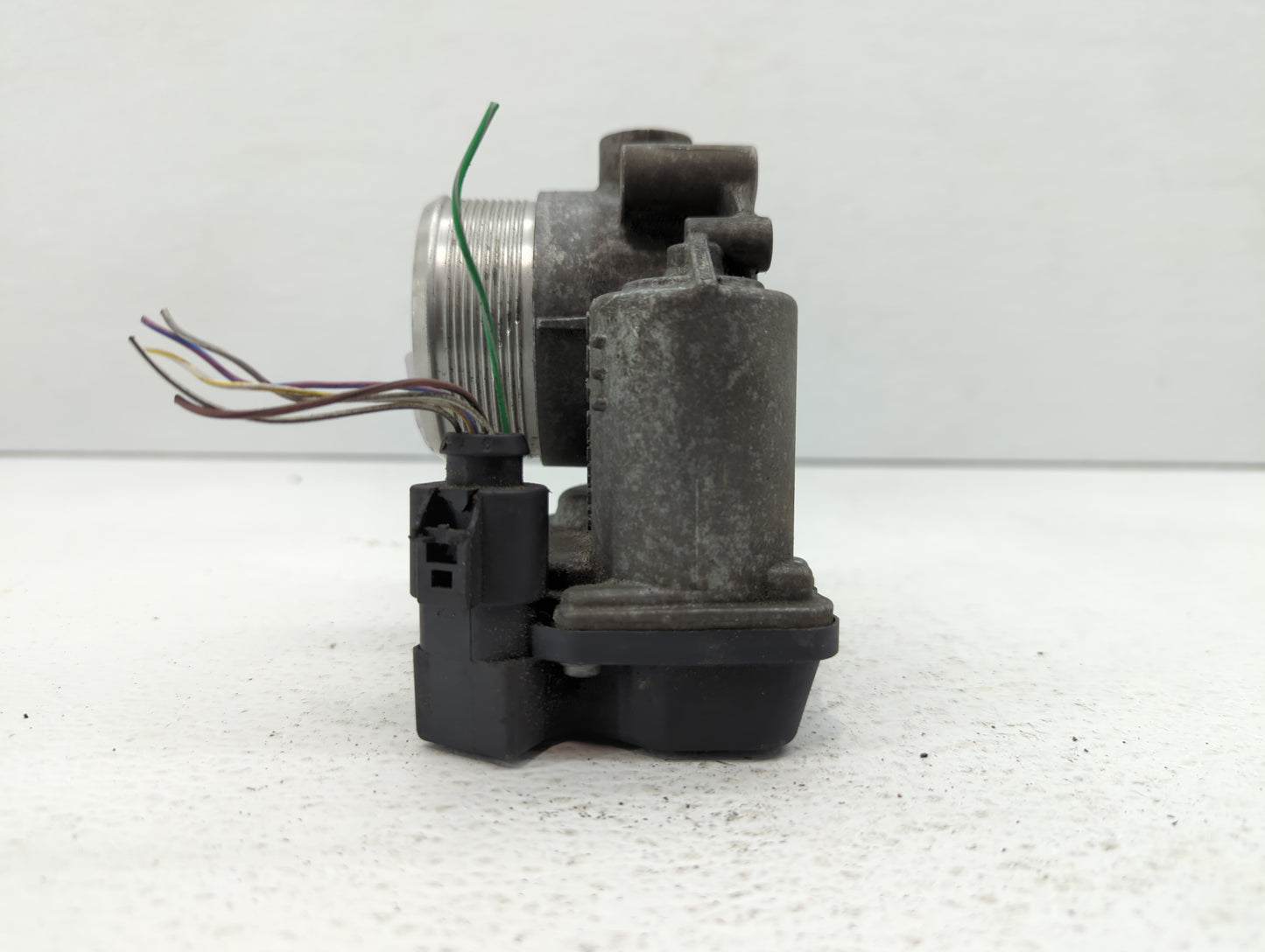 2005-2016 Audi A4 Throttle Body P/N:06F 133 062 T 06F 133 062 Q Fits OEM Used Auto Parts - Oemusedautoparts1.com