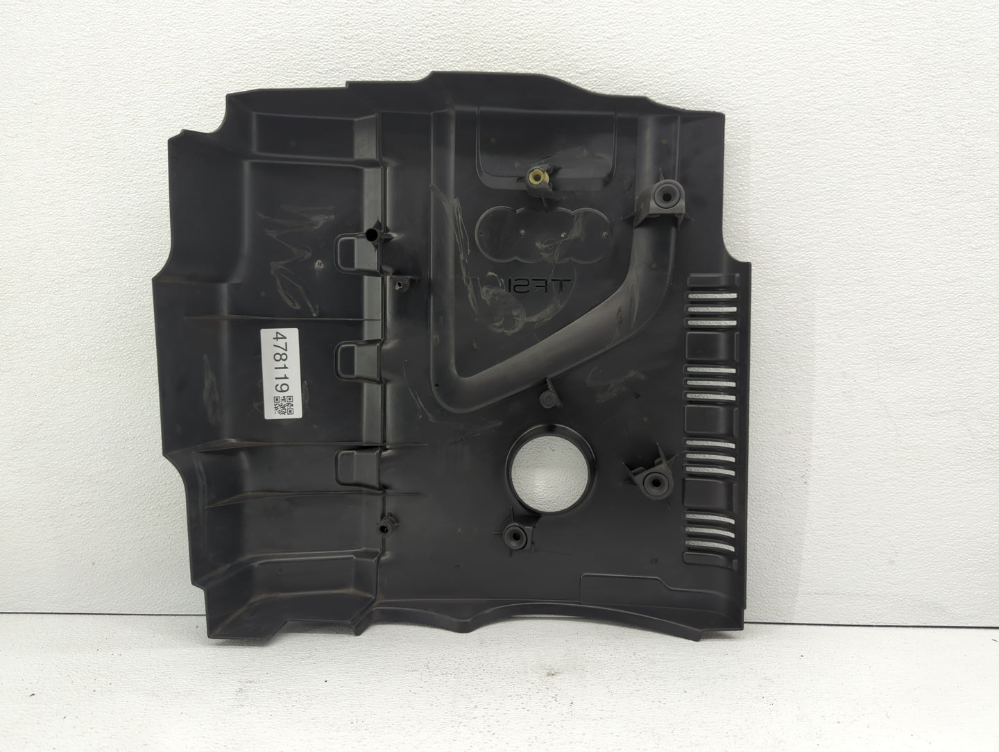 2009 Audi A4 Engine Cover - Oemusedautoparts1.com