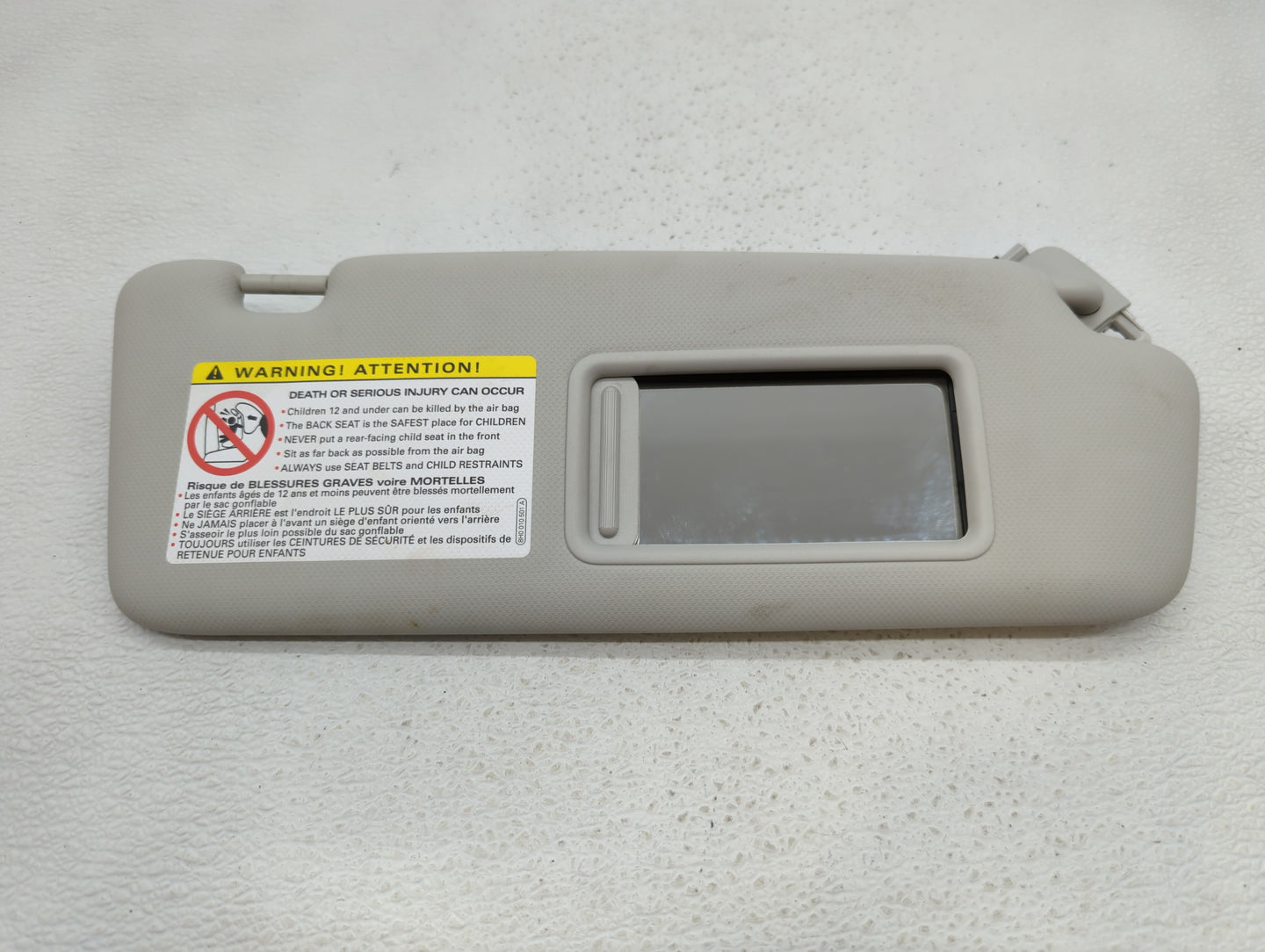 2009-2012 Audi A4 Sun Visor Shade Replacement Passenger Right Mirror Fits Fits 2009 2010 2011 2012 OEM Used Auto Parts - Oem