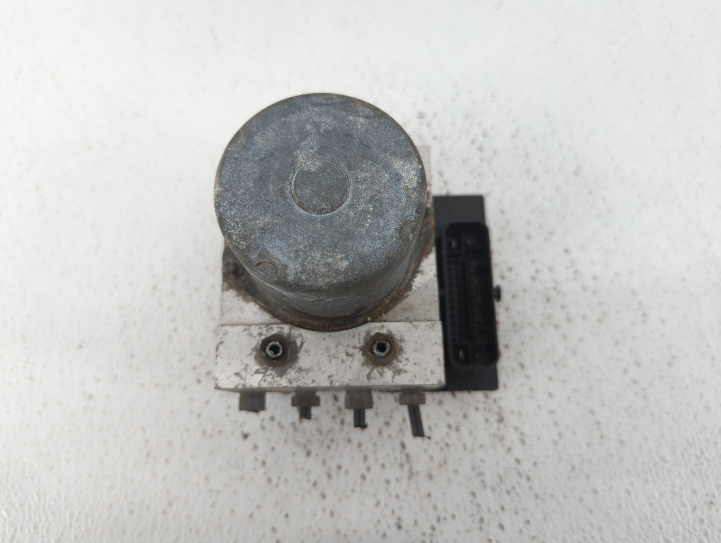 2009-2010 Audi A4 ABS Pump Control Module Replacement P/N:8K0 614 517 CE 8K0 614 517 BO Fits Fits 2009 2010 OEM Used Auto Pa