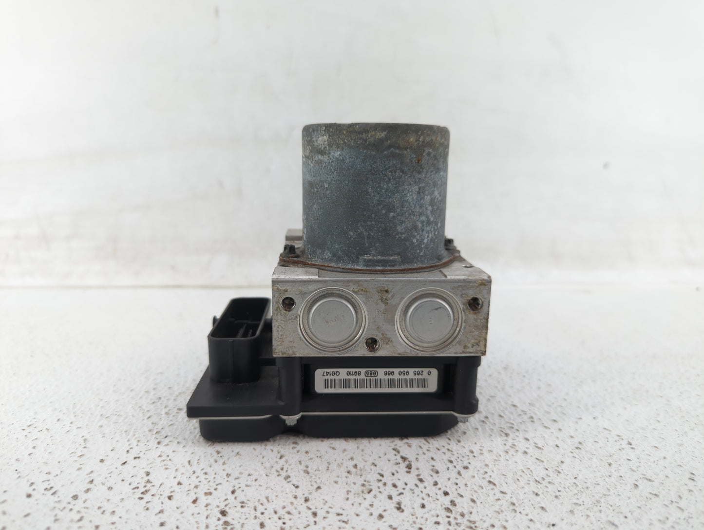 2009-2010 Audi A4 ABS Pump Control Module Replacement P/N:8K0 614 517 CE 8K0 614 517 BO Fits Fits 2009 2010 OEM Used Auto Pa