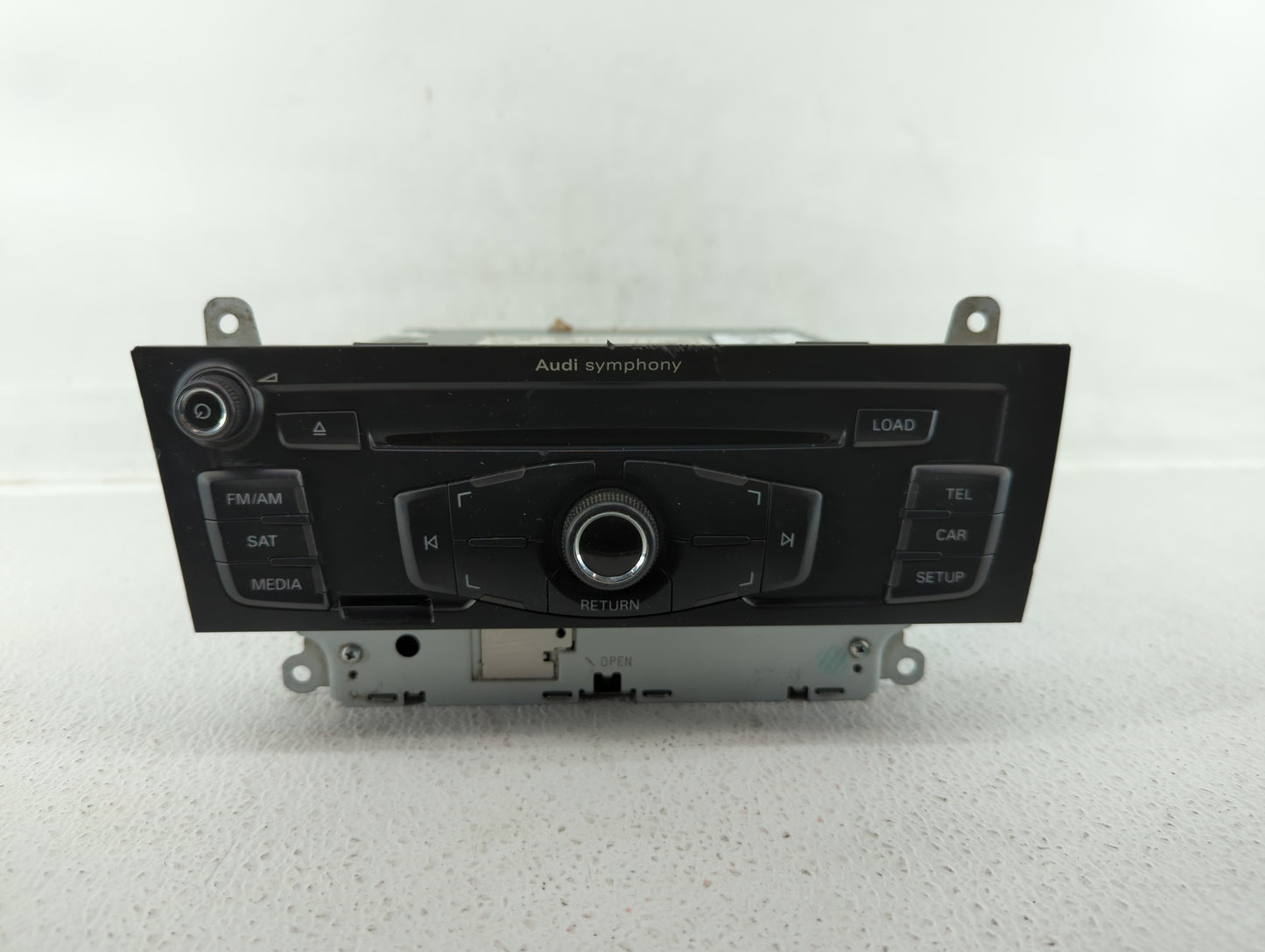 2009 Audi A4 Radio AM FM Cd Player Receiver Replacement P/N:8T1 035 195 L Fits OEM Used Auto Parts - Oemusedautoparts1.com