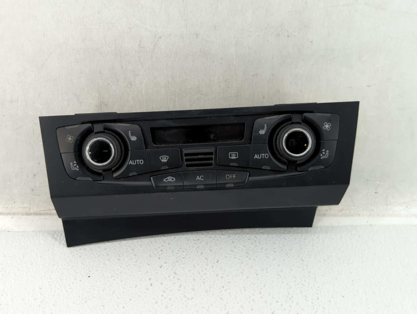 2009-2012 Audi A4 Climate Control Module Temperature AC/Heater Replacement P/N:8T1 820 043 AC Fits OEM Used Auto Parts - Oem