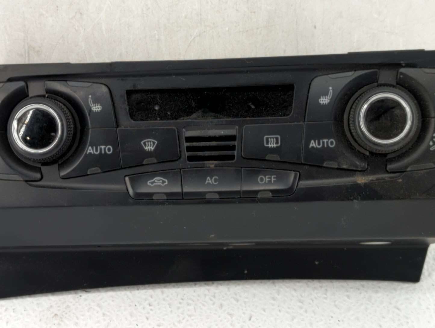 2009-2012 Audi A4 Climate Control Module Temperature AC/Heater Replacement P/N:8T1 820 043 AC Fits OEM Used Auto Parts - Oem
